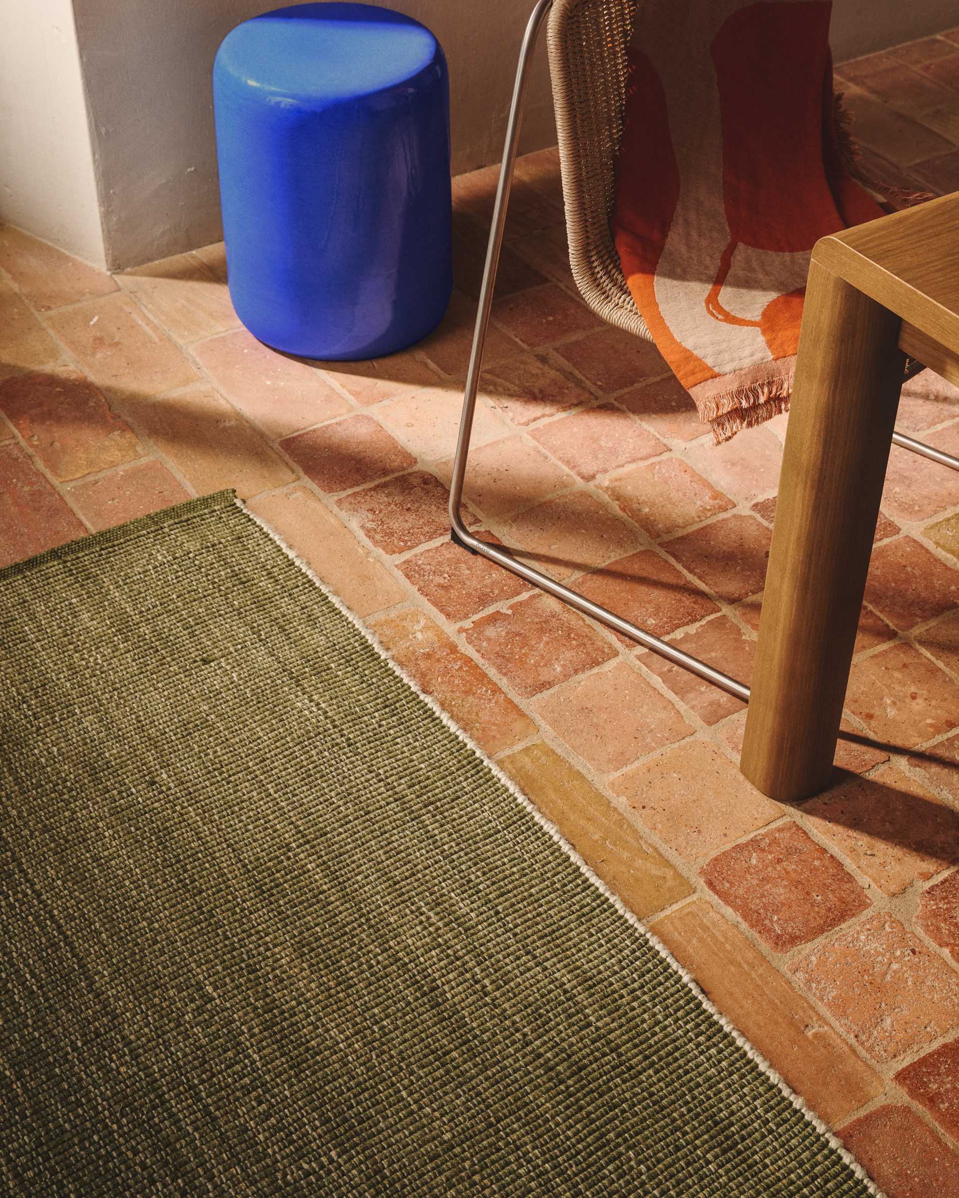 Tirla green 100% PET rug 200 x 300cm