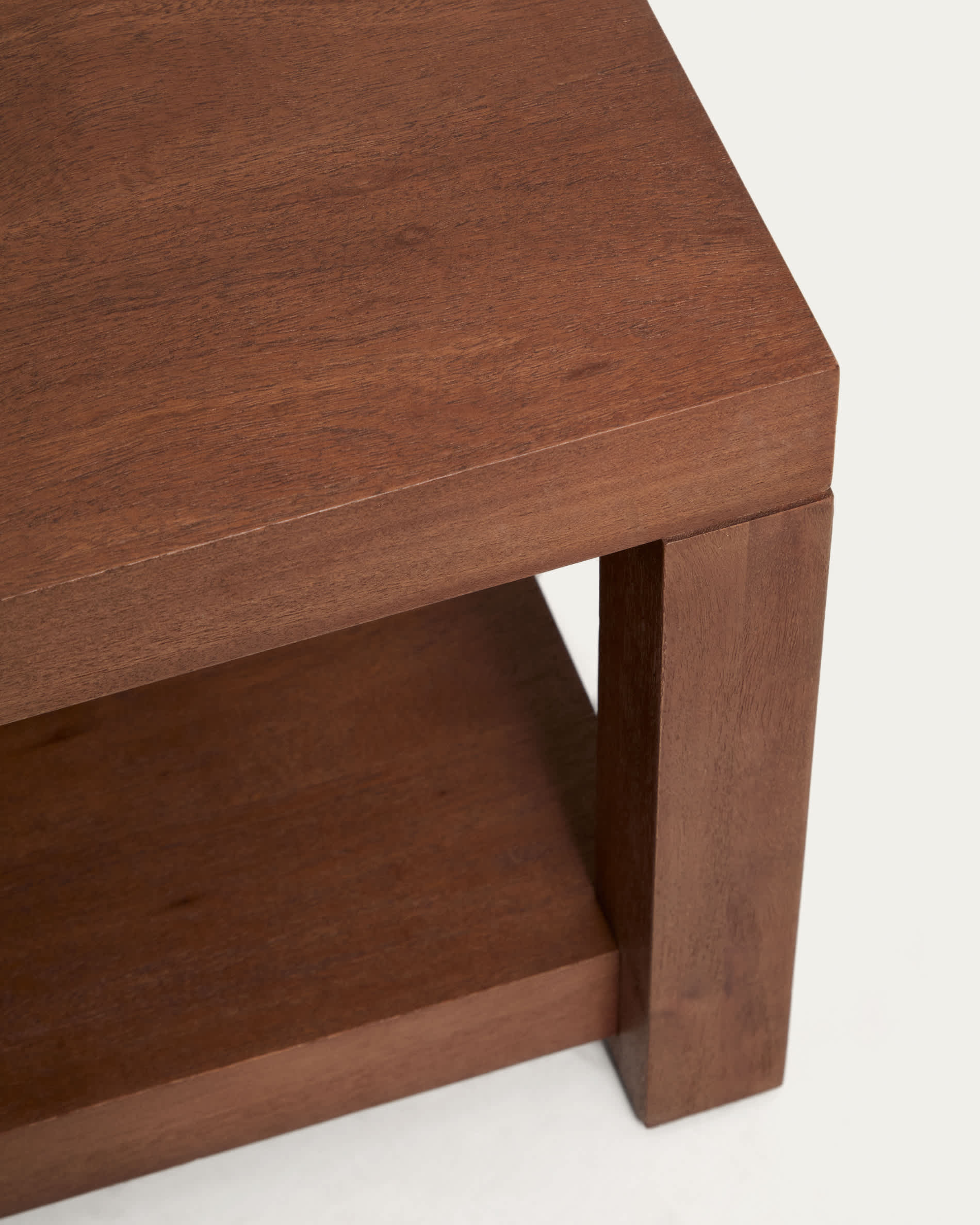Norani side table in solid acacia wood and acacia veneer 90 x 90 cm