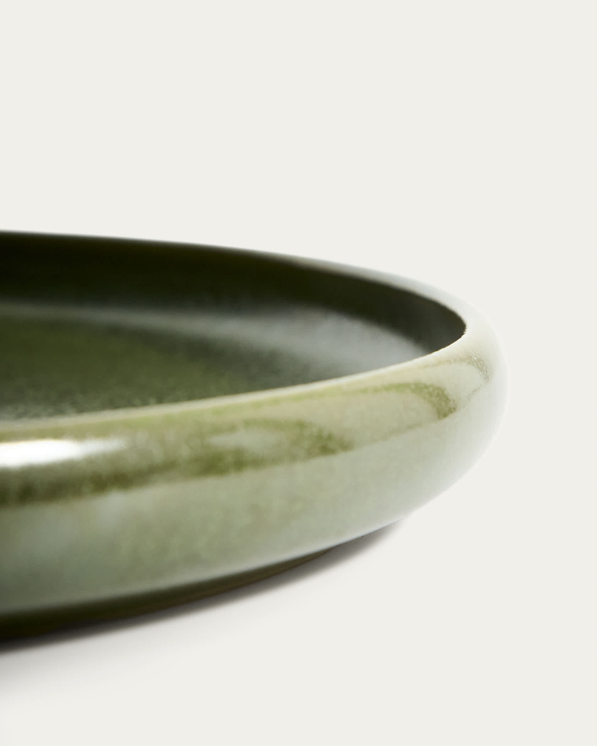 Uilo green ceramic plate