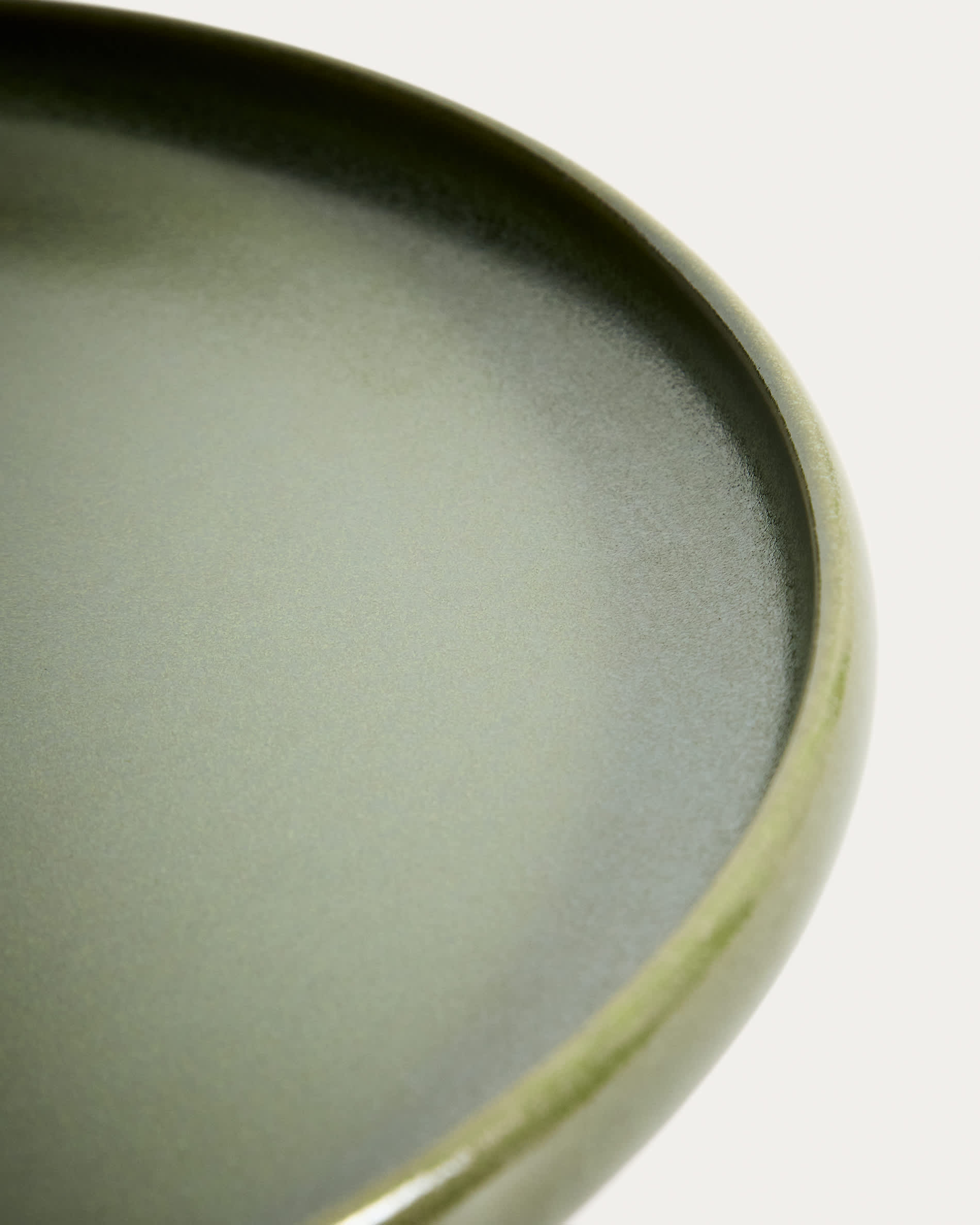 Uilo green ceramic plate