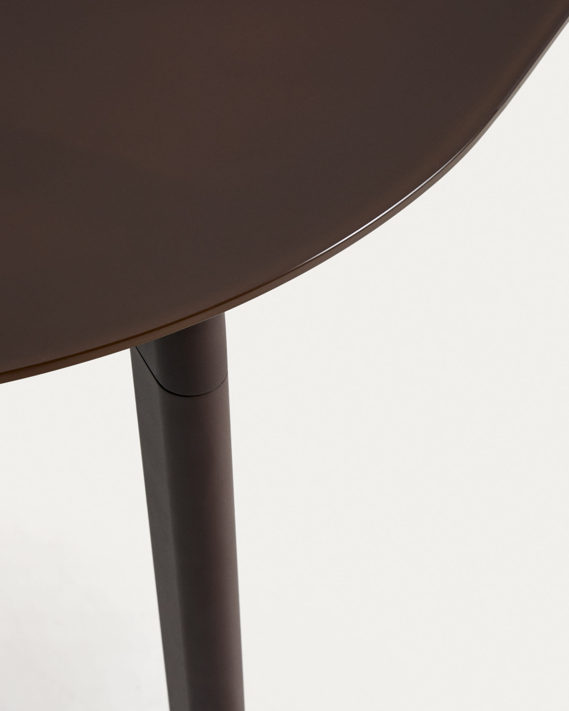 Erice set of 4 stackable chairs in aluminium and rope cord and a table in brown aluminium and tempered glass Ø120cm