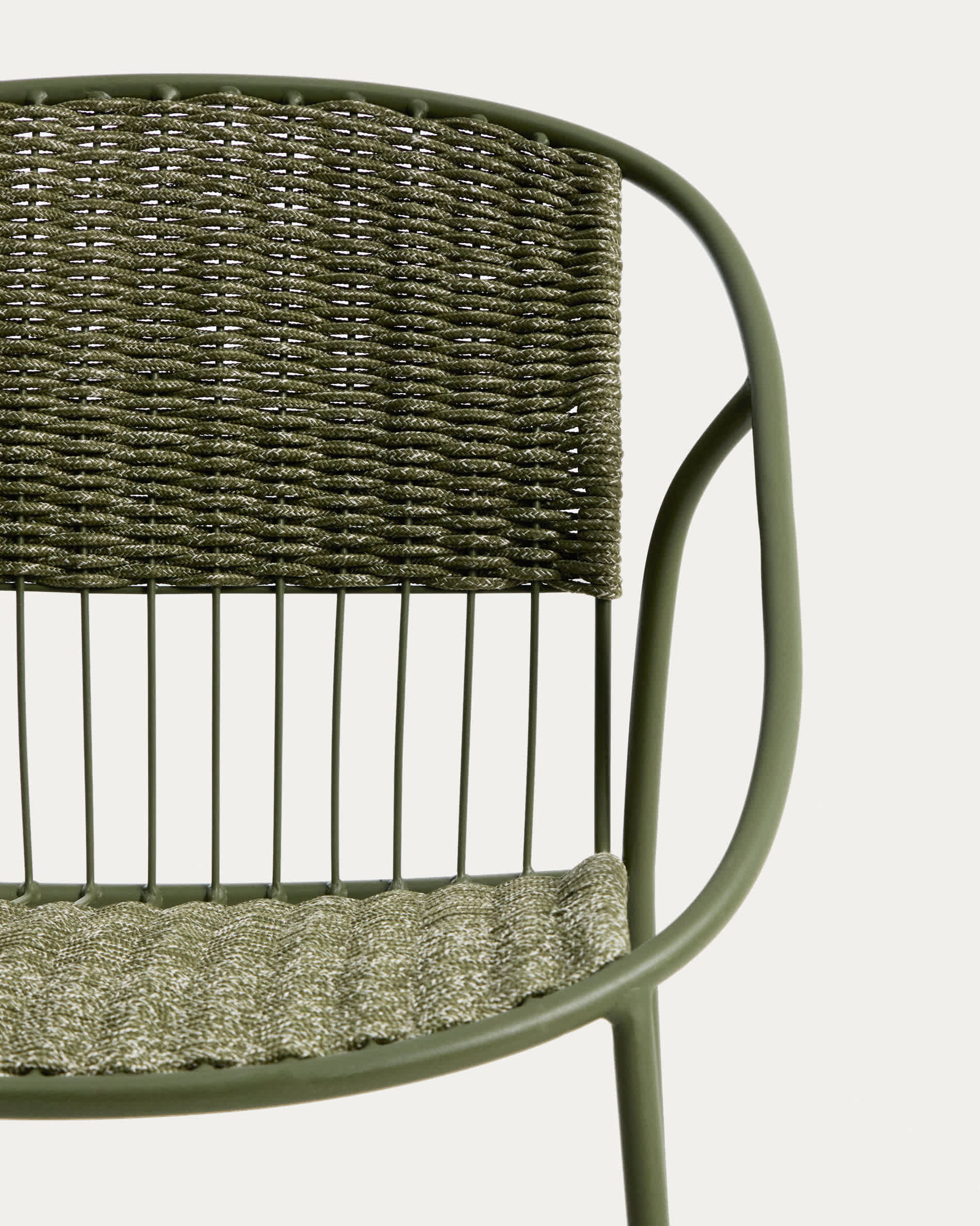 Atrani stackable outdoor chair in galvanised steel and green rope