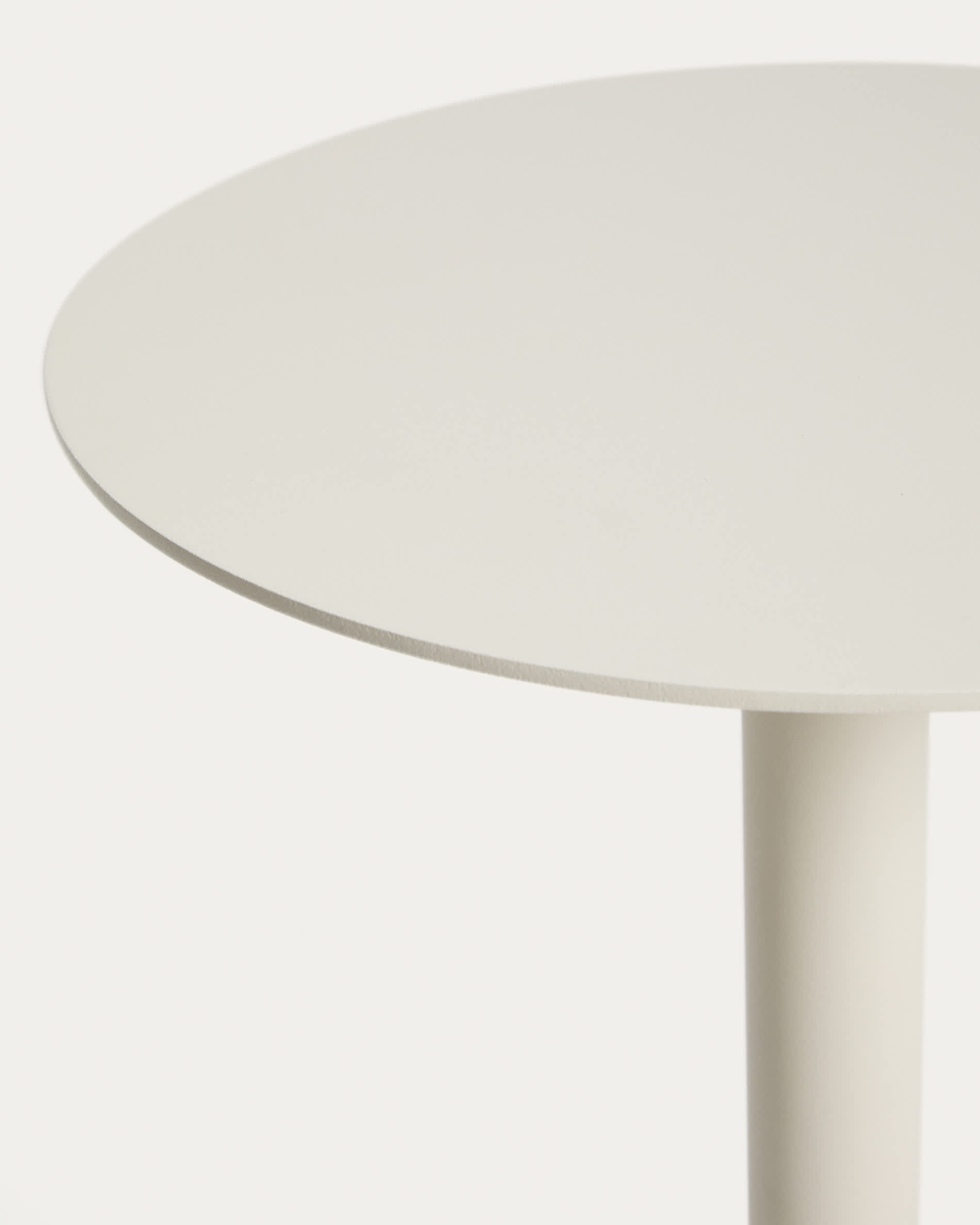 Asinara ecru aluminium side table Ø40 cm