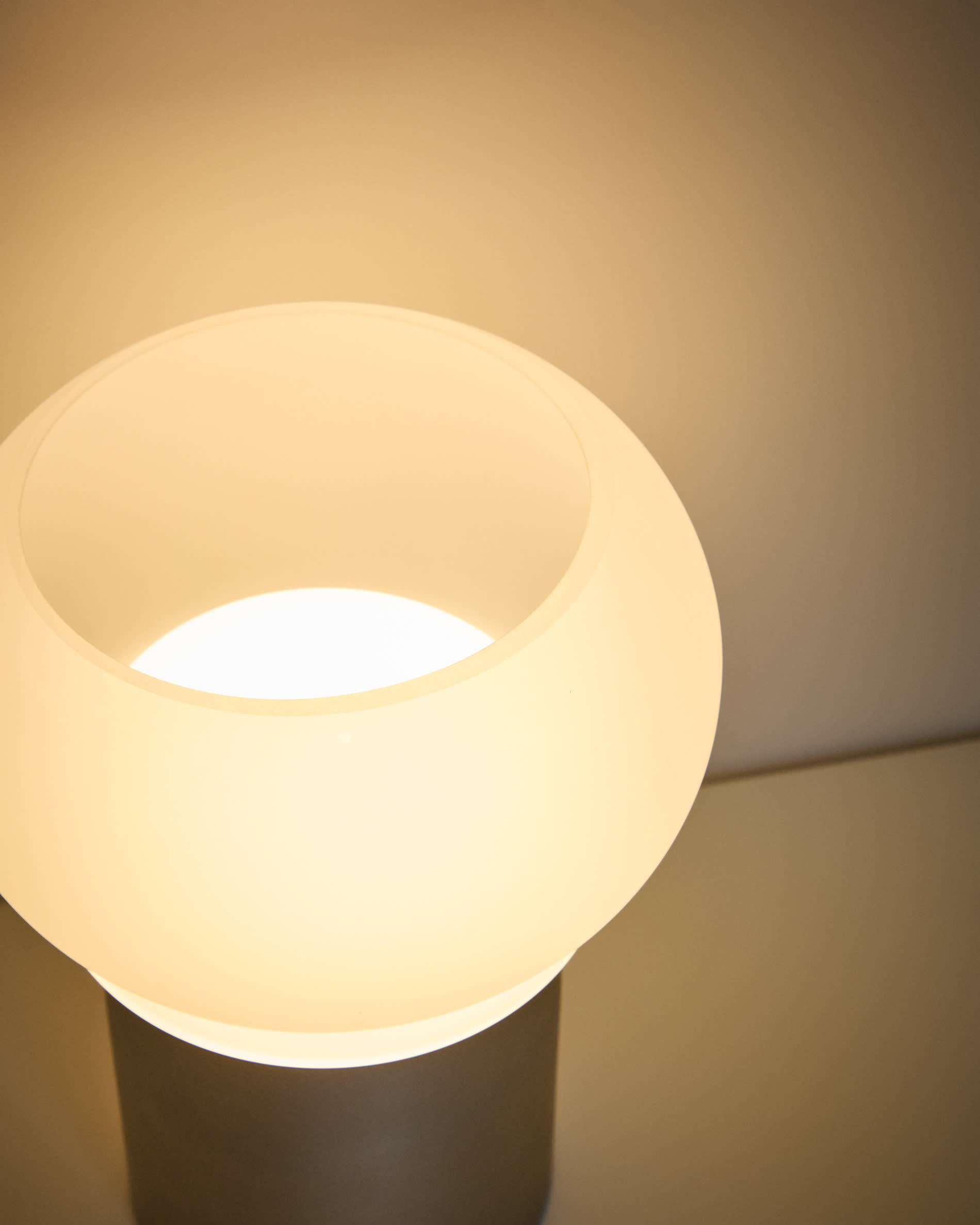 Leruna portable LED table lamp in frosted glass and metal with a galvanised finish Ø 20 cm