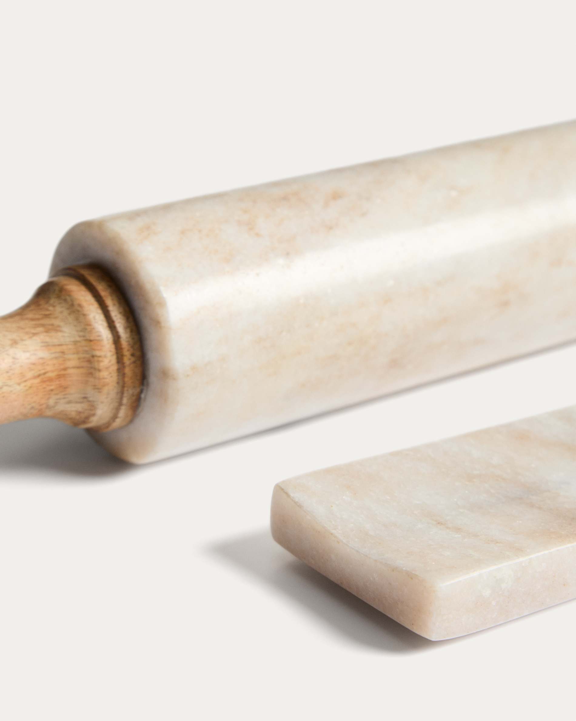Nolvet beige marble and mango wood rolling pin