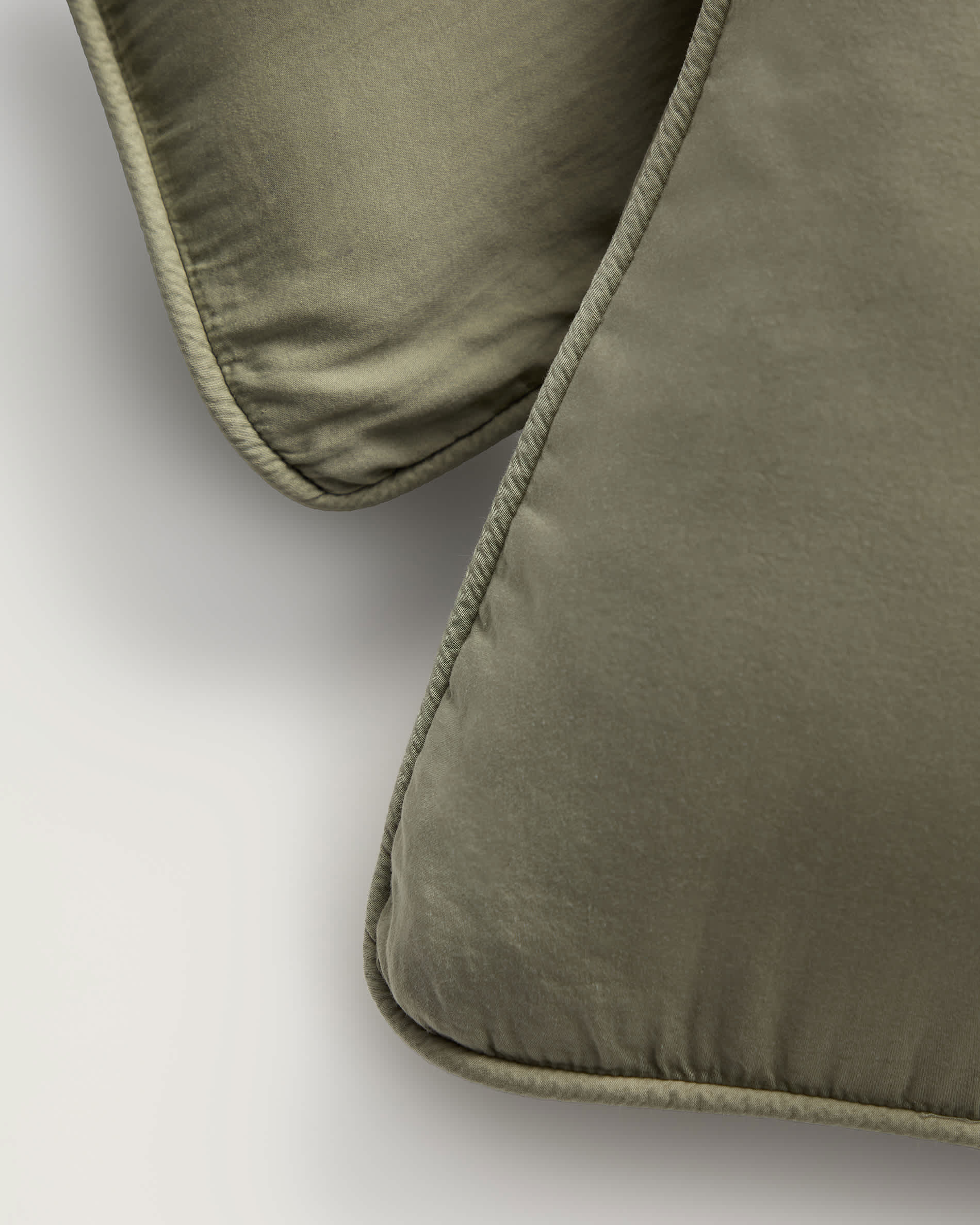 Sirale set of 2 100% cotton sateen pillowcases with washed green finish 50 x 70cm
