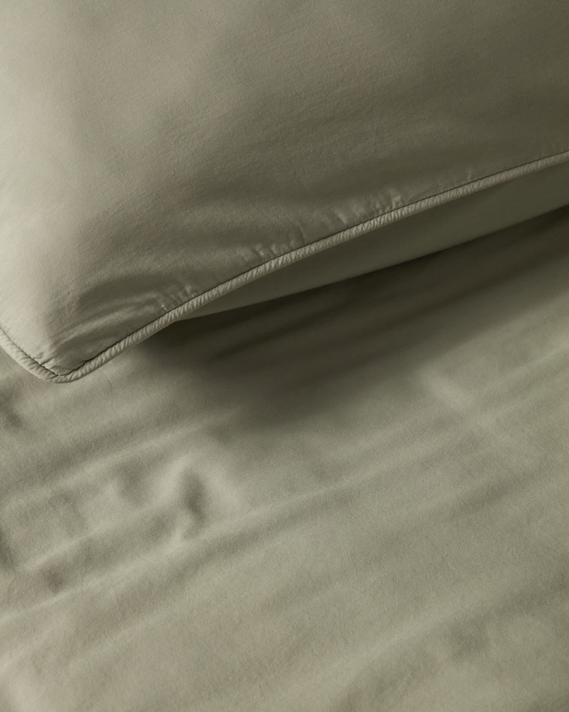 Sirale 100% cotton sateen duvet cover with washed green finish for 90cm bed