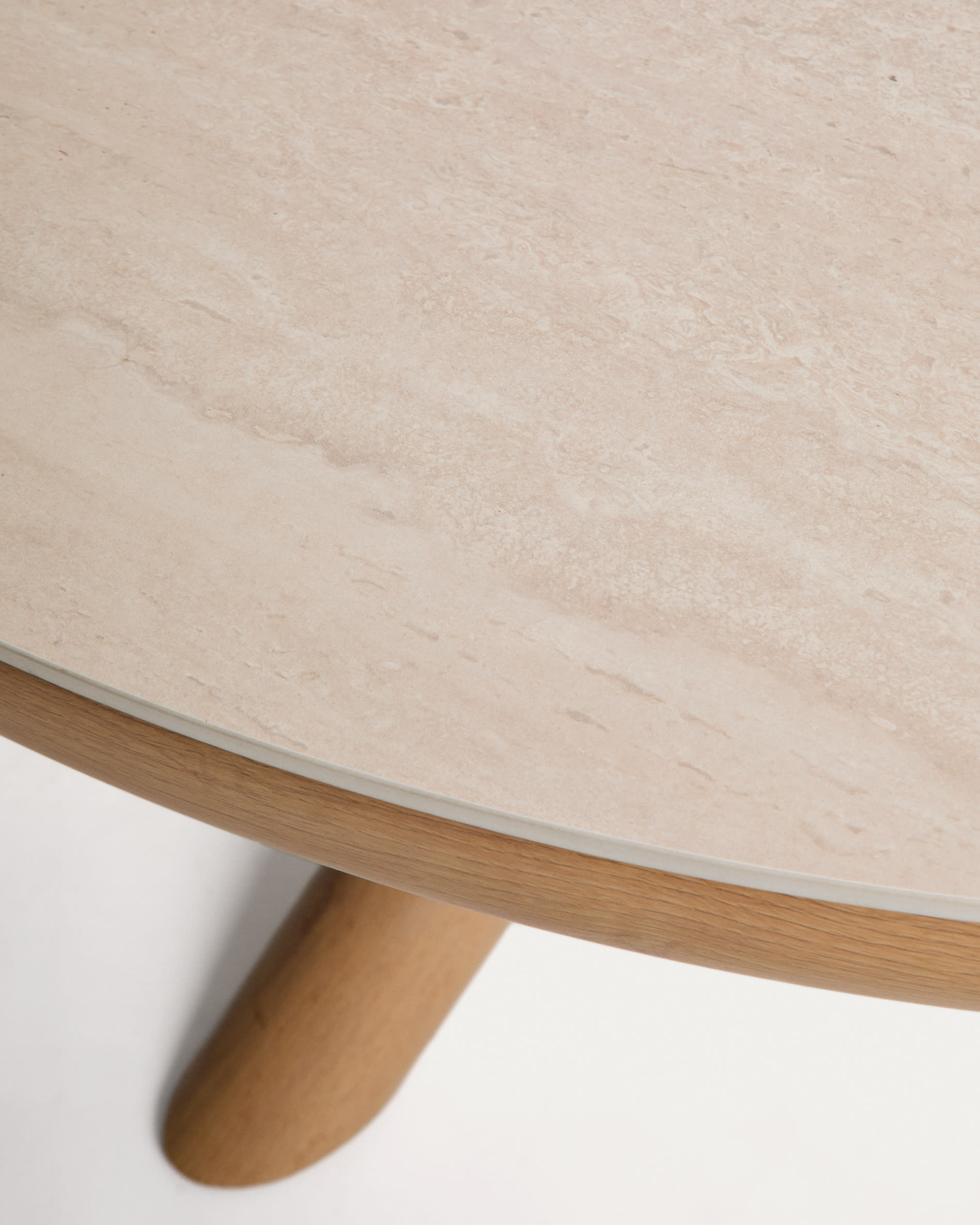 Set with Mirtia table in wood-effect aluminium and ecru sintered stone and 6 Sirte chairs in wood-effect aluminium and ecru rope cord Ø148cm