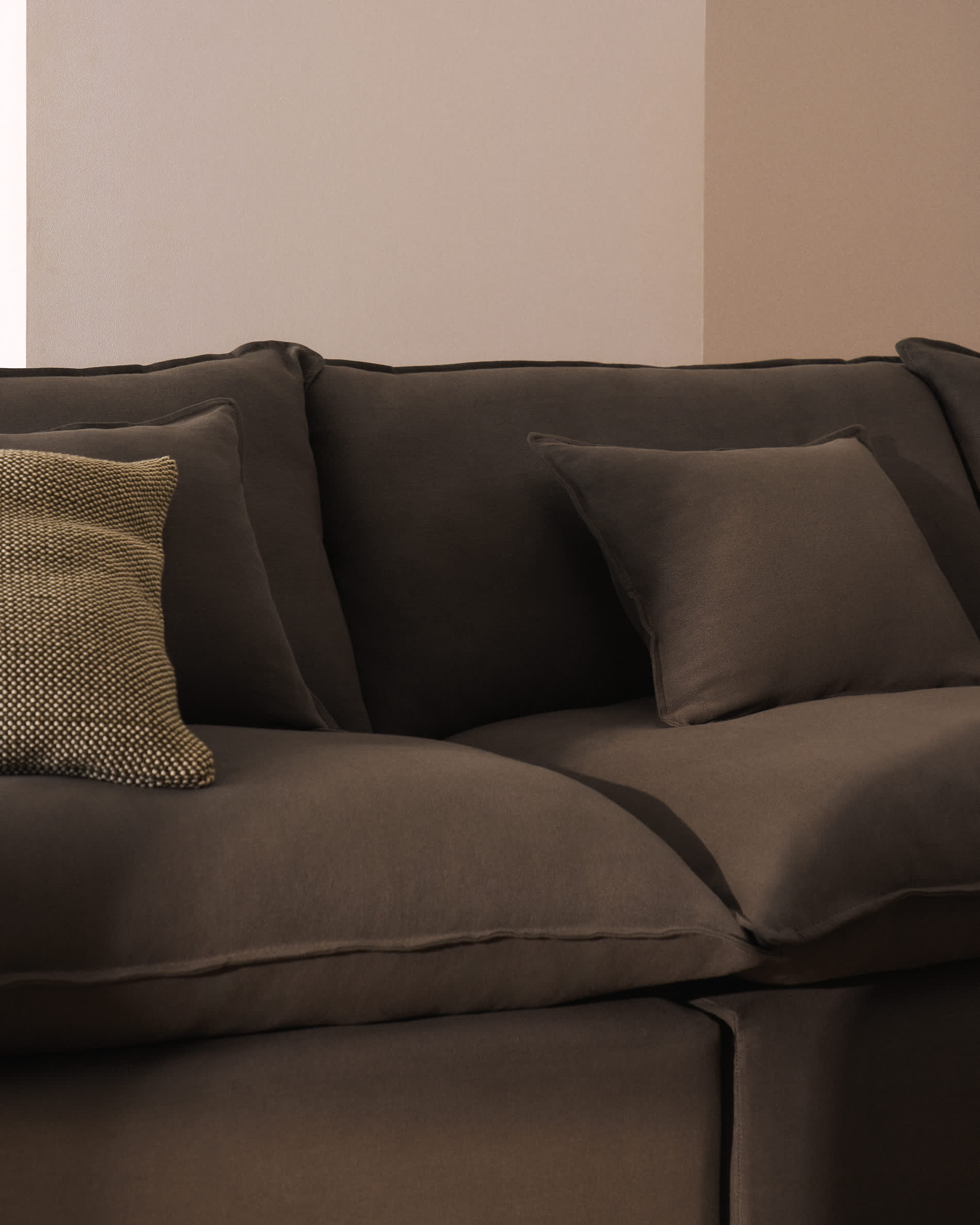 Anarela 100% taupe linen 4-seater modular corner sofa with removable cover 287 x 197cm / 197 x 287cm FSC Mix Credit