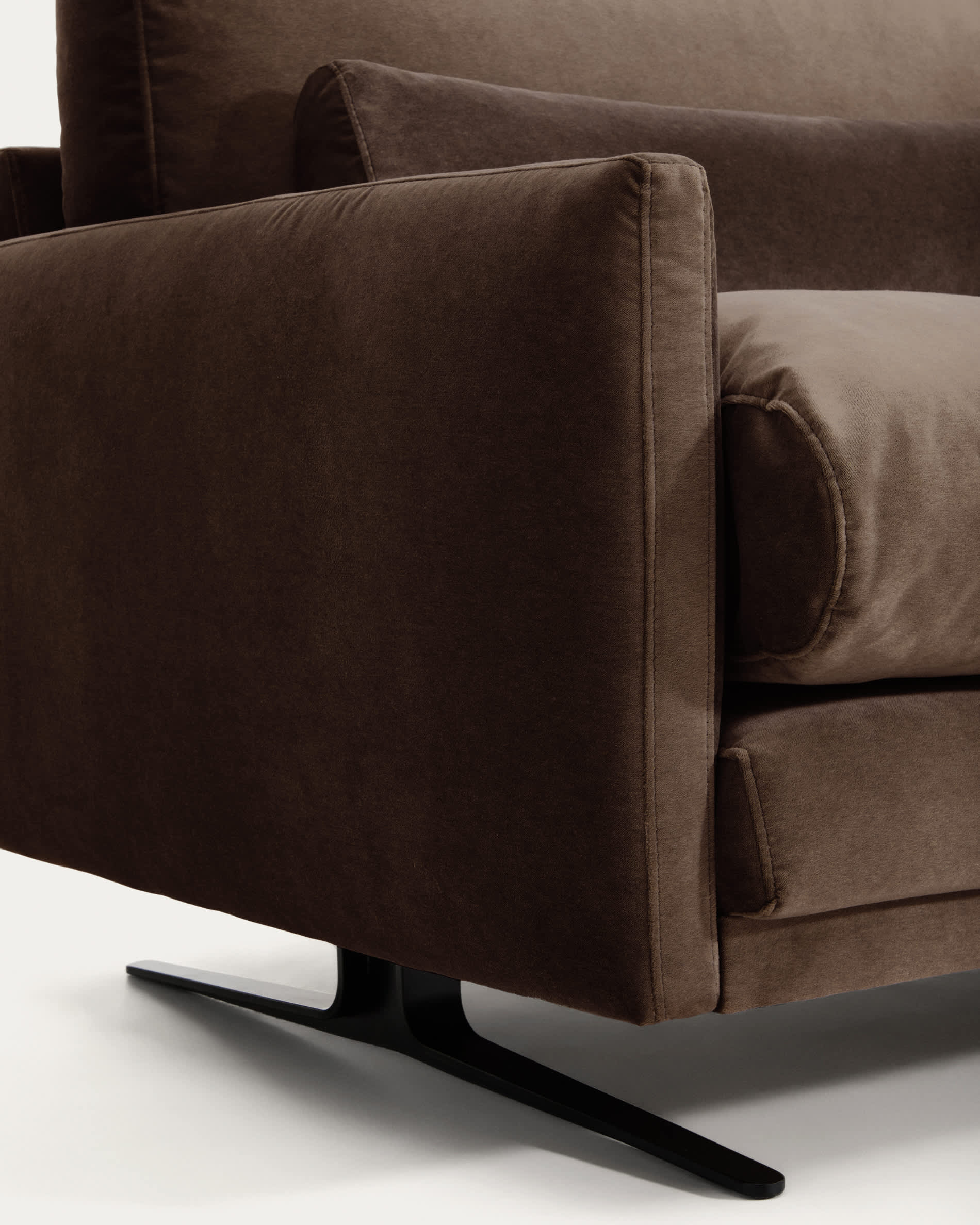 Veliro chocolate brown velvet 2-seater sofa with steel legs in black finish 210cm FSC Mix Credit