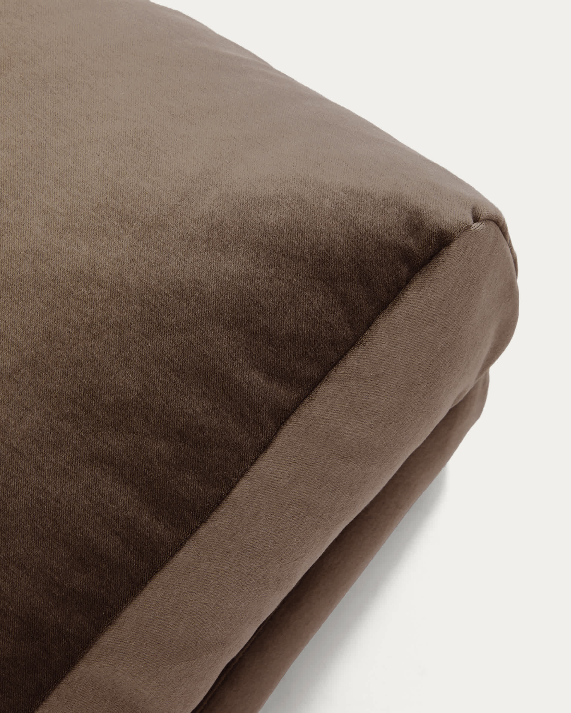 Veliro footrest in chocolate brown velvet with steel legs with black finish 85 x 90 cm FSC Mix Credit