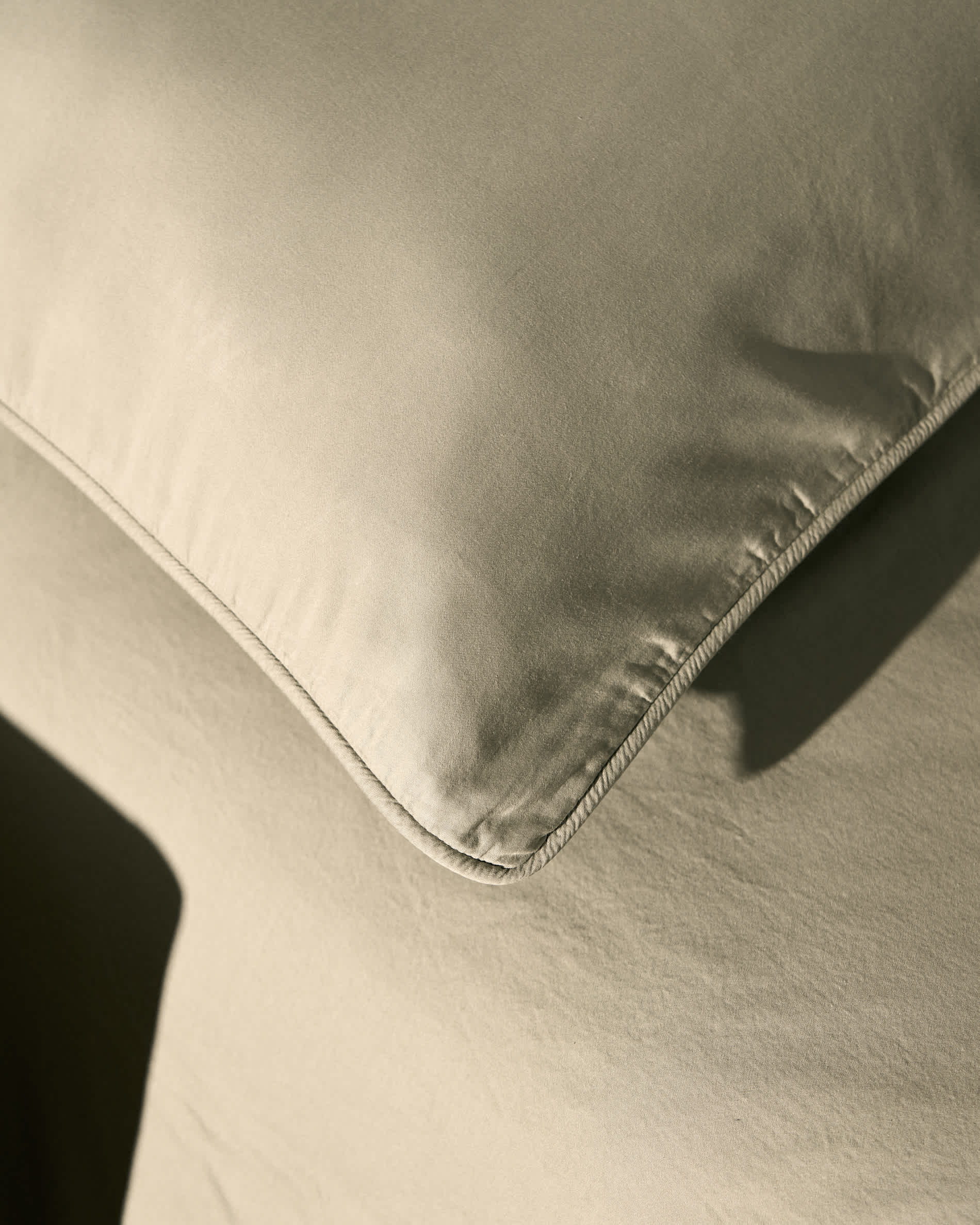 Sirale set of 2 100% cotton sateen pillowcases with washed green finish 65 x 65cm