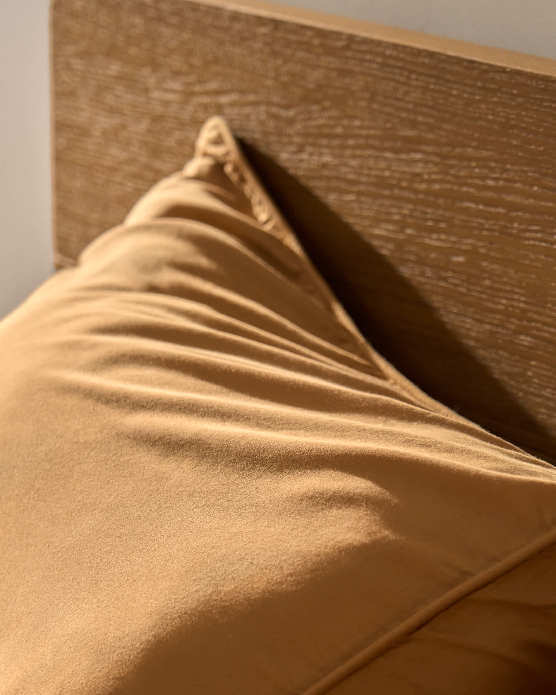 Sirale set of 2 100% cotton sateen pillowcases with washed finish in copper 65 x 65 cm