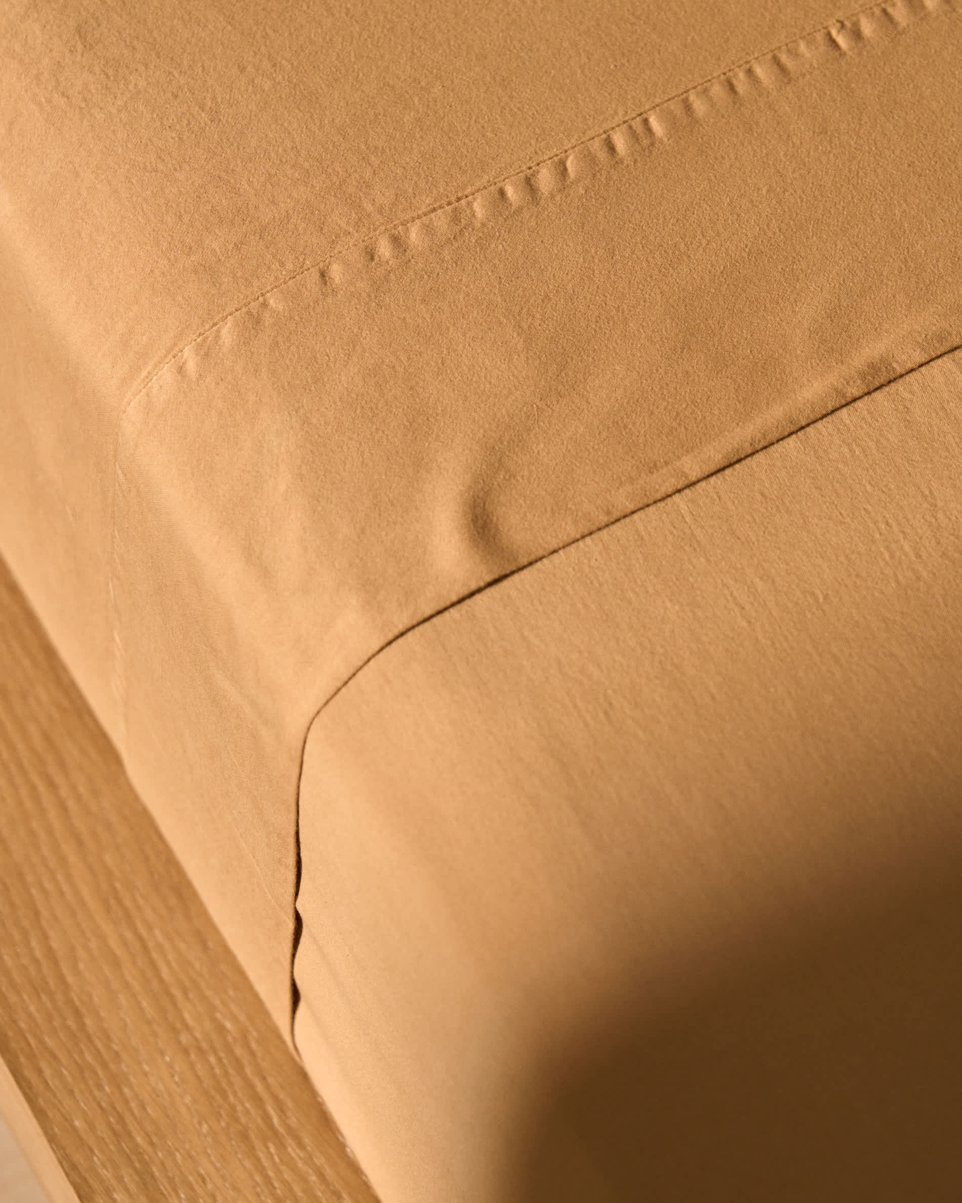 Sirale 100% cotton sateen top sheet with washed finish in copper for 180 cm bed