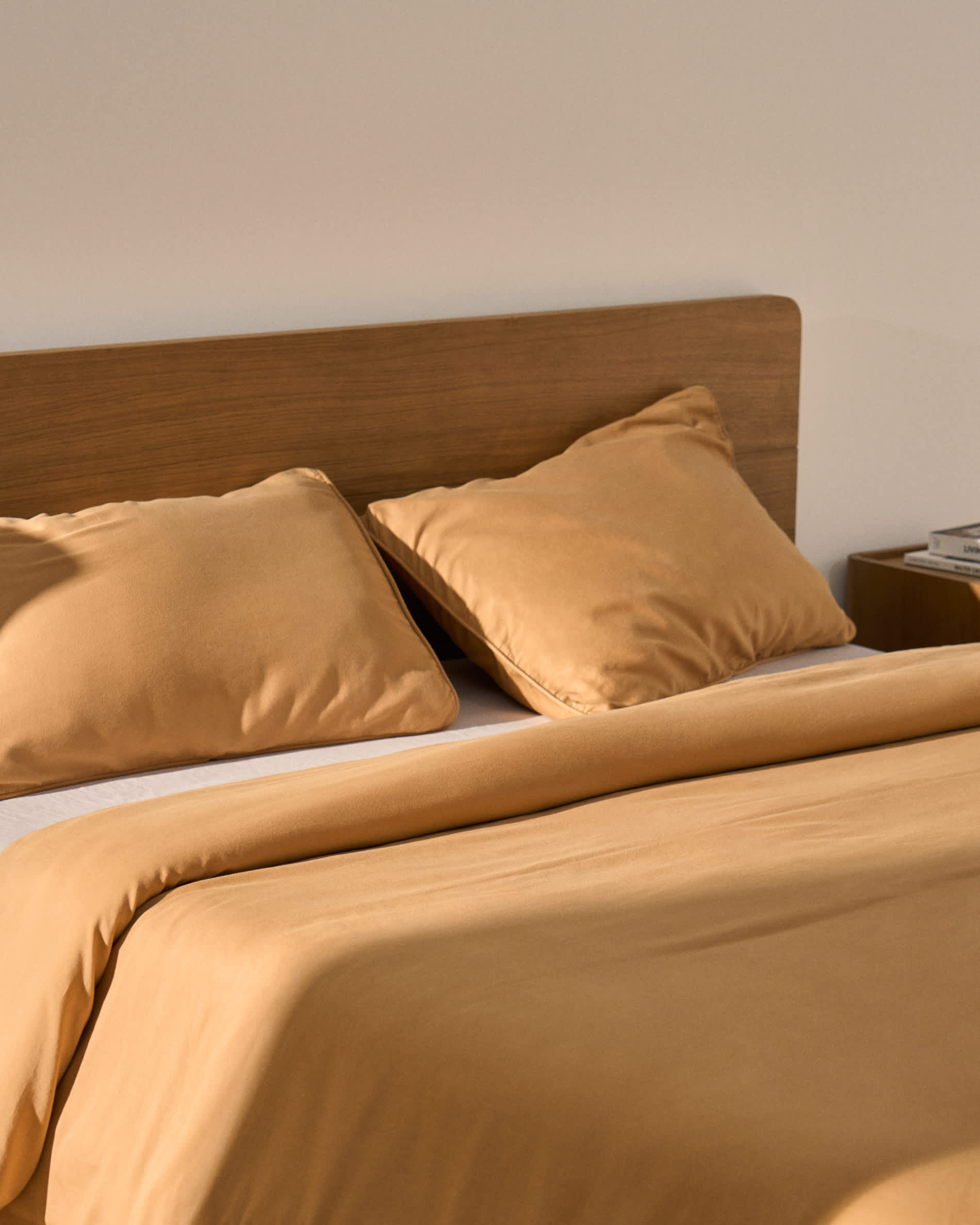 Sirale 100% cotton sateen duvet cover with washed finish in copper for 180 cm bed