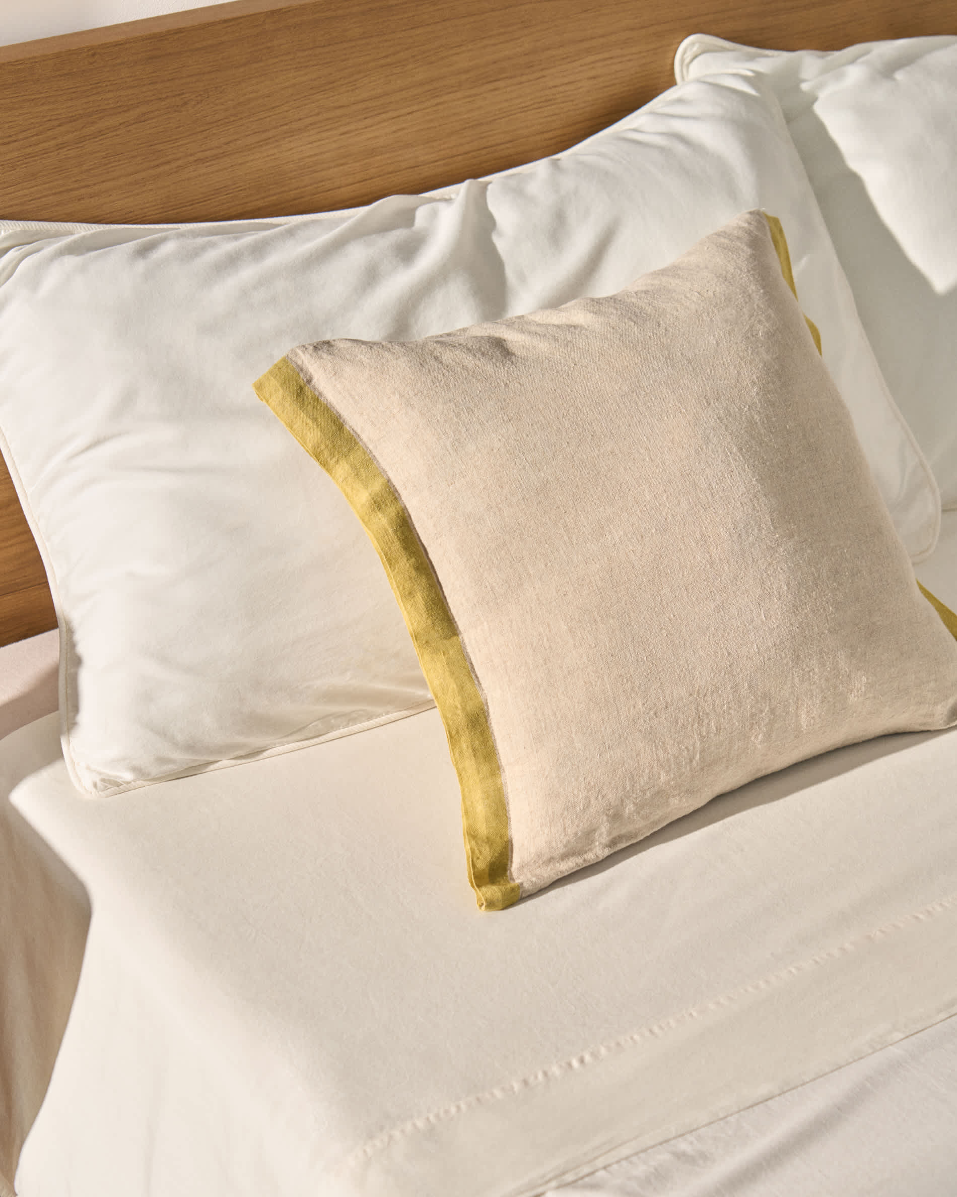 Sirale 100% cotton sateen top sheet with washed white finish for 150/160cm bed