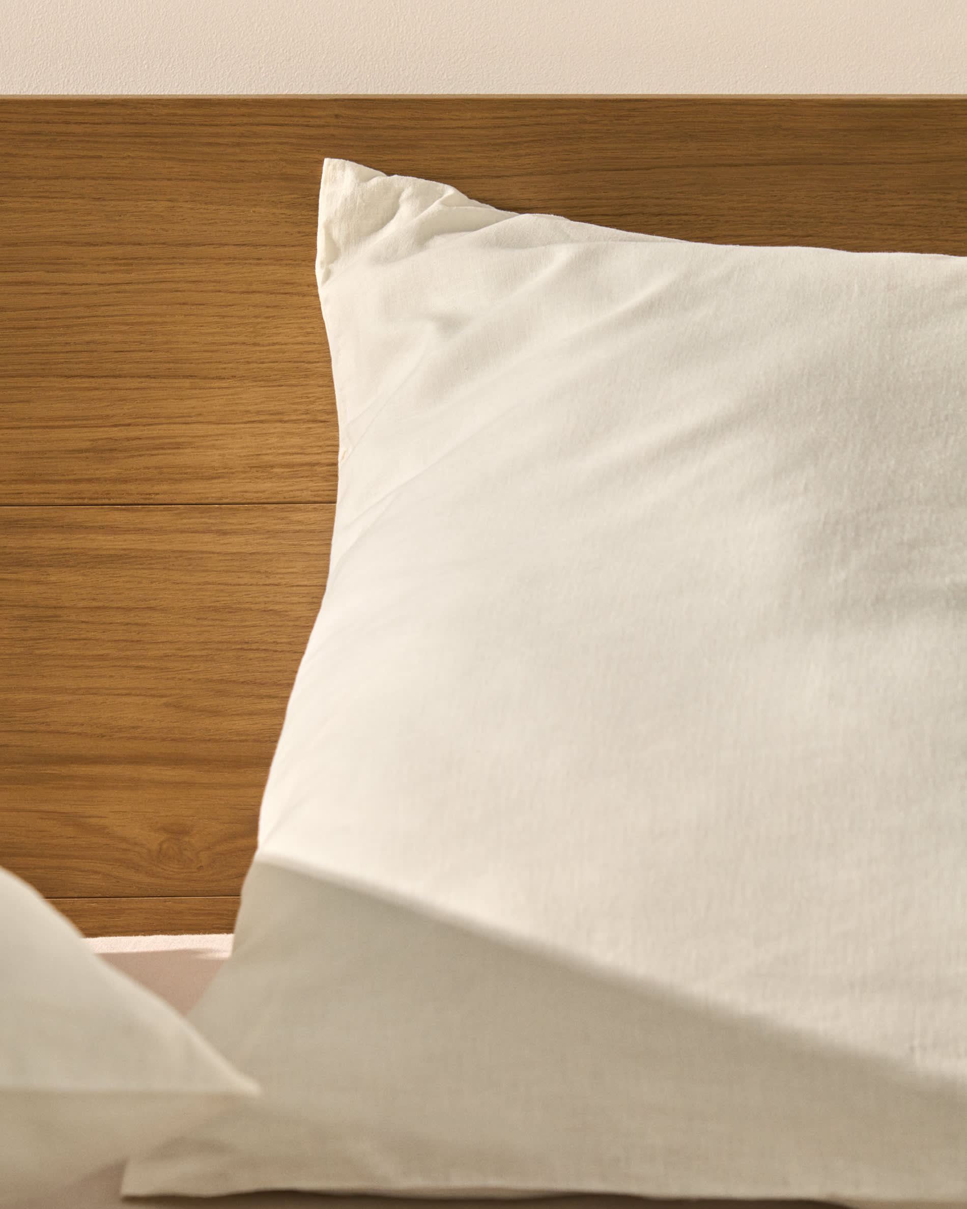 Simmel set of 2 beige linen blend pillow cases 65 x 65cm