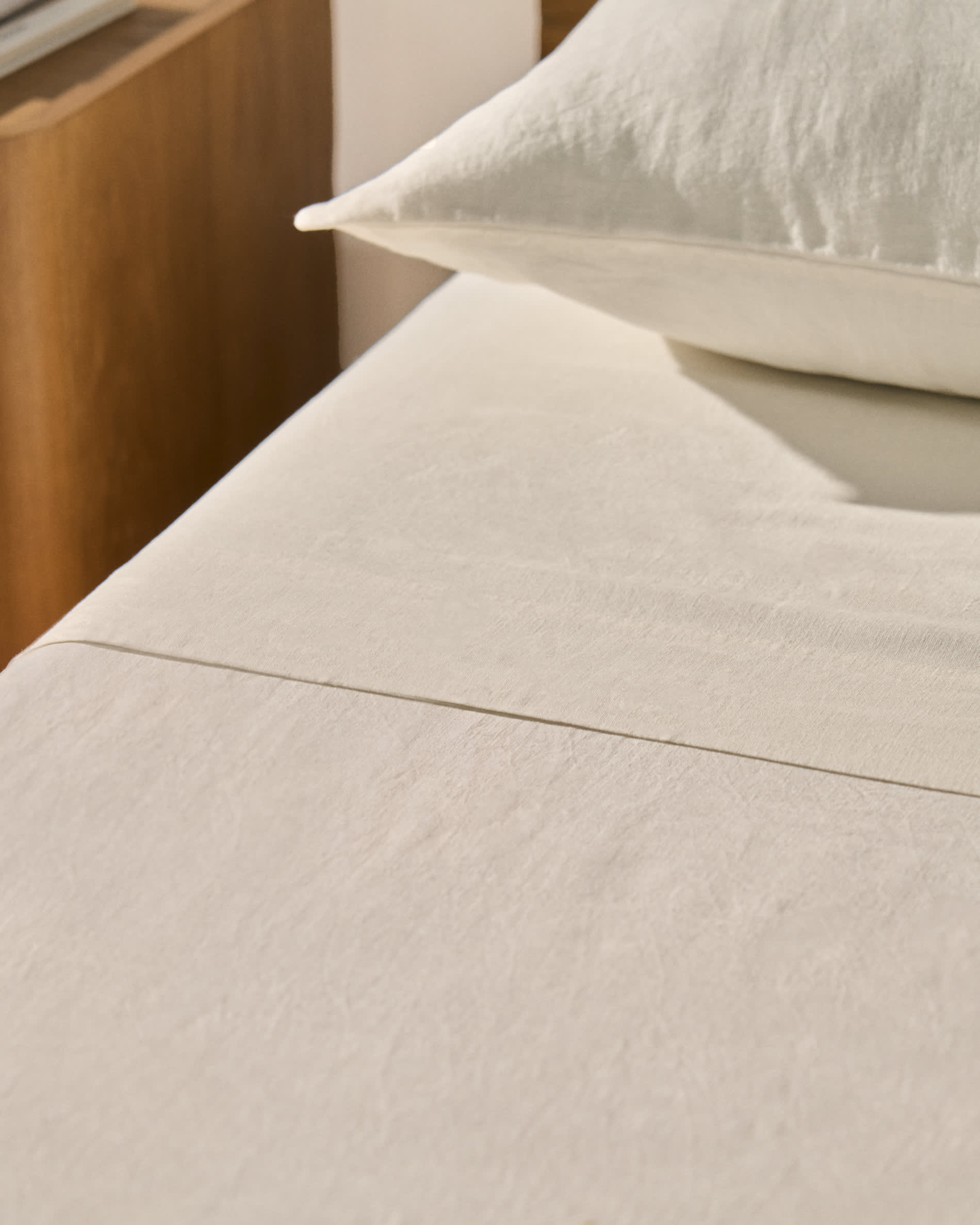Simmel beige linen blend top sheet for 150/160 cm bed