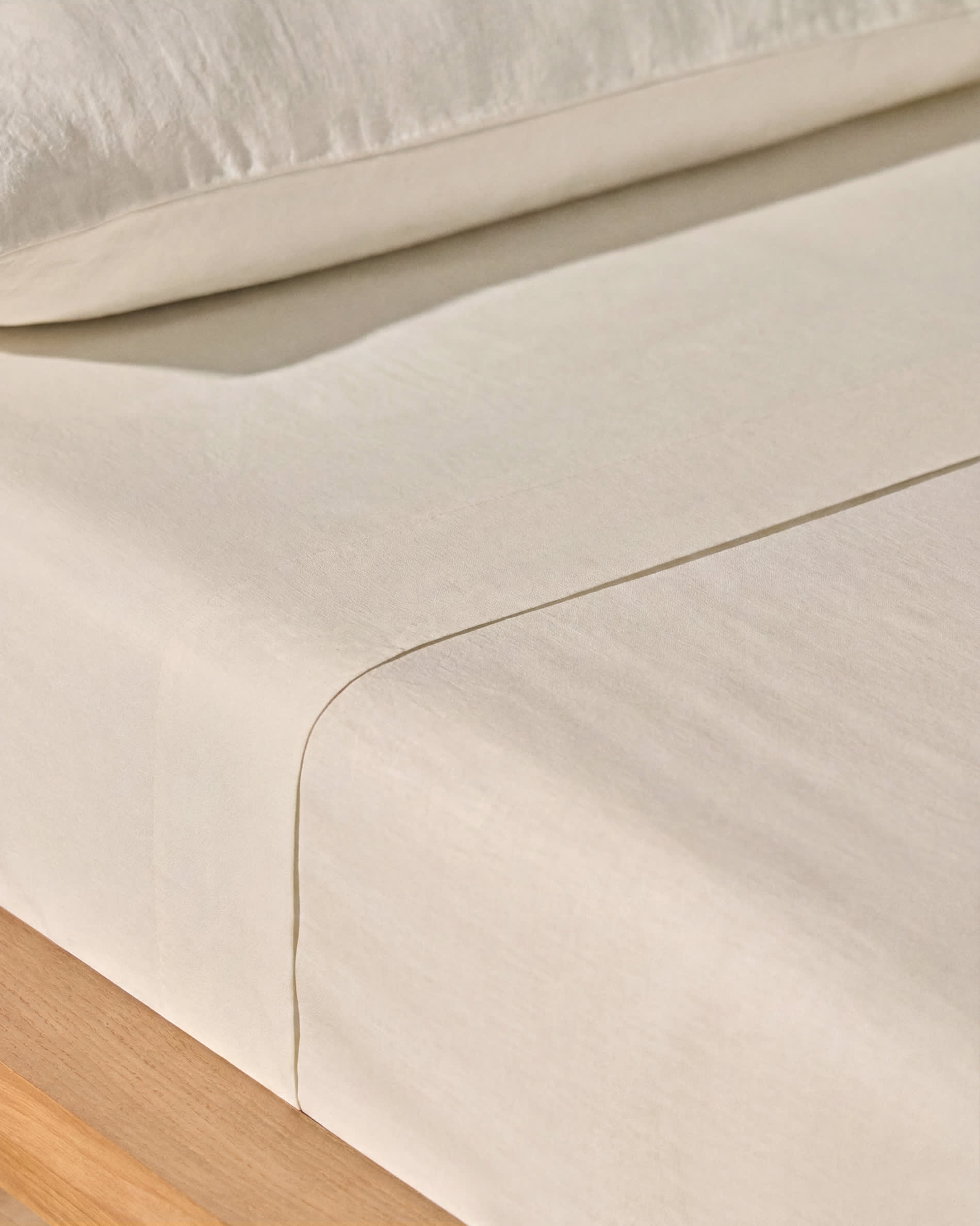 Simmel beige linen blend top sheet for 90 cm bed