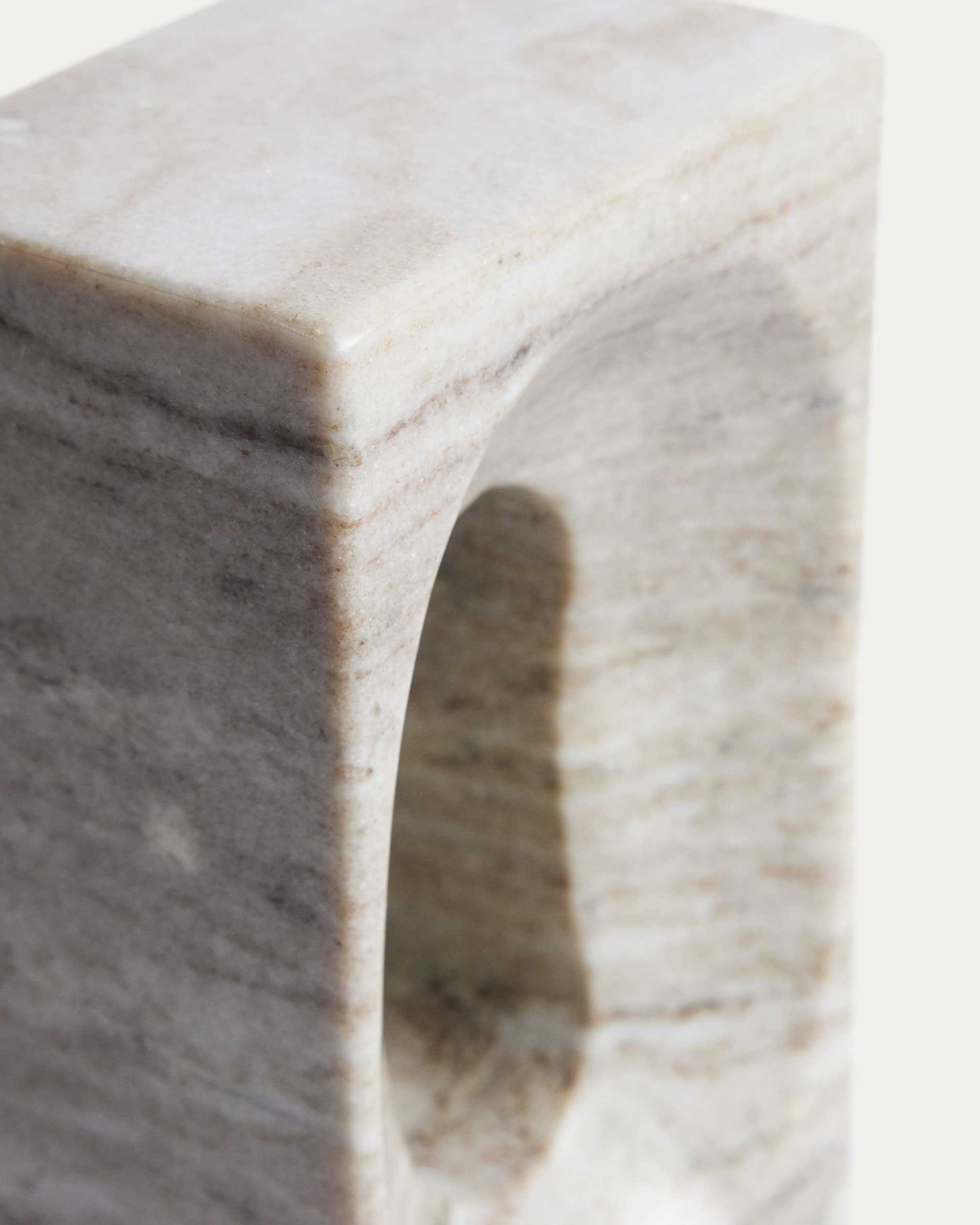 Tesh beige marble sculpture 26 cm