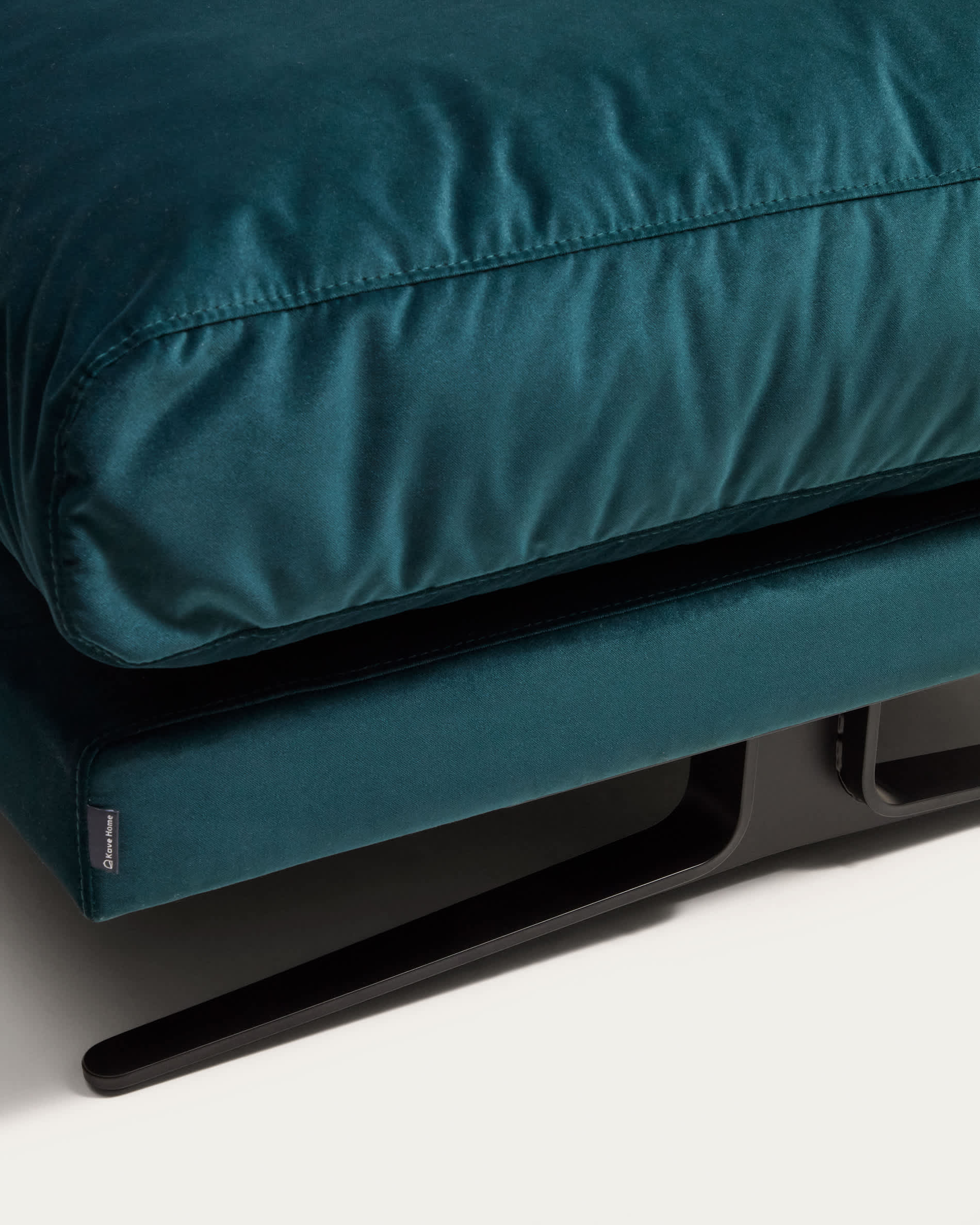 Veliro fire-retardant footrest in deep turquoise velvet with steel legs with black finish 85 x 90cm FSC Mix Credit