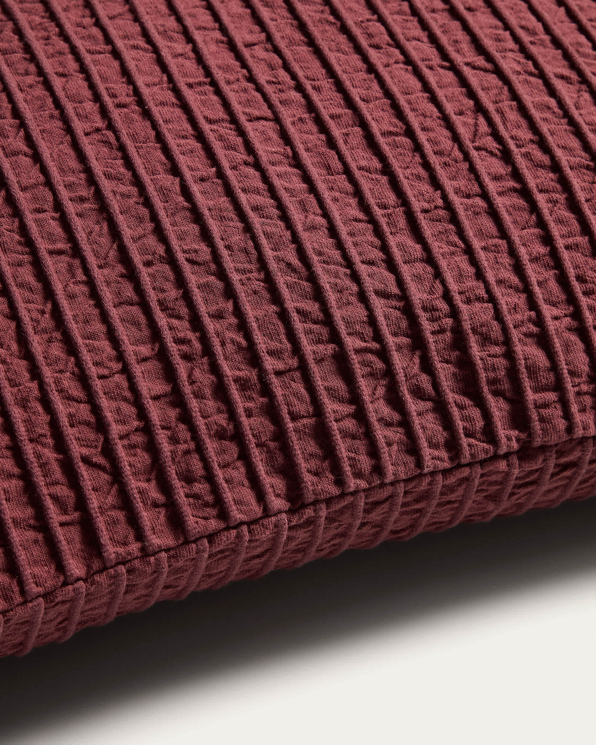 Tarilo maroon 100% cotton pleated cushion cover 50 x 50 cm