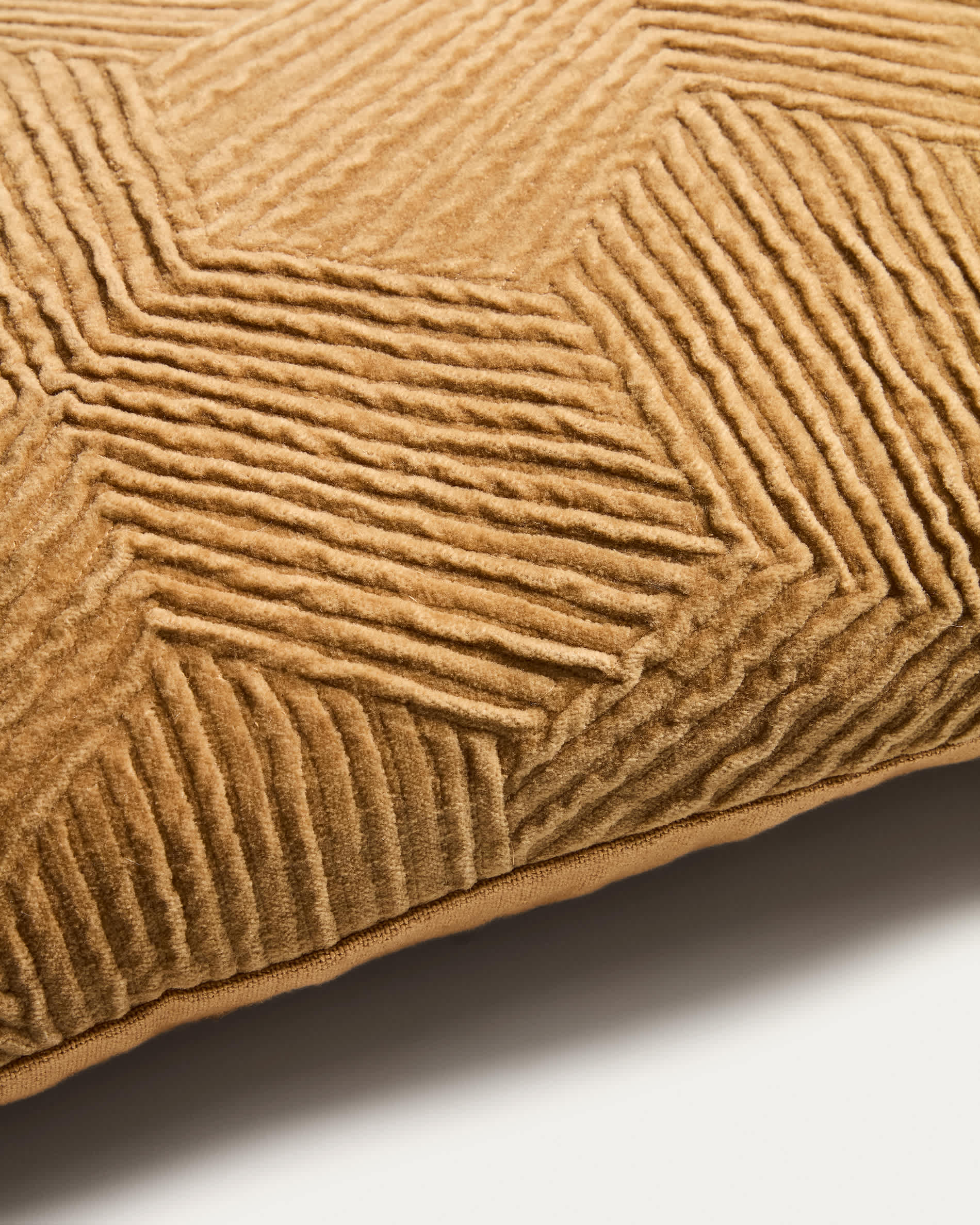 Morine beige velvet cushion cover 30 x 50 cm