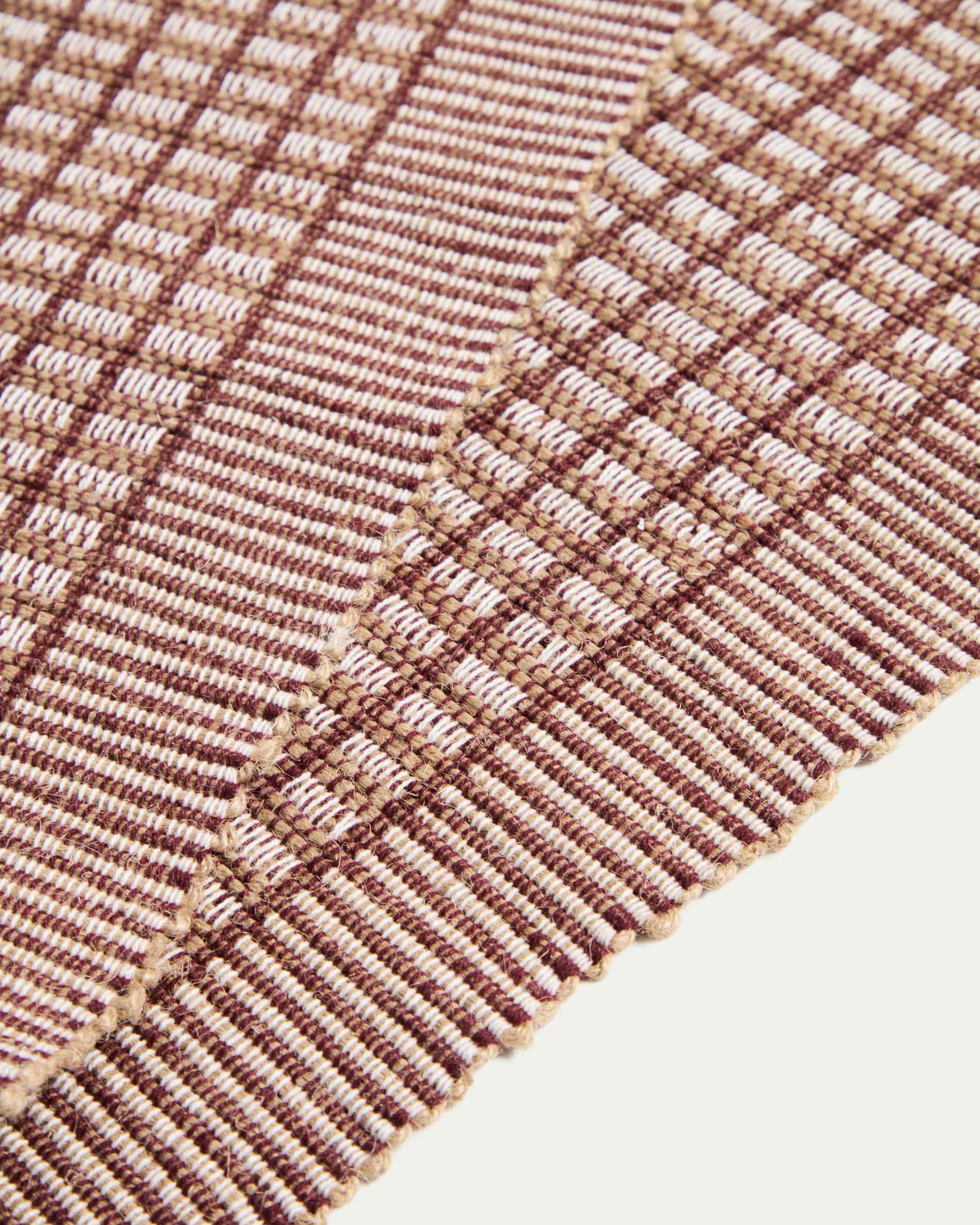 Berla maroon cotton and jute table runner 50 x 150 cm
