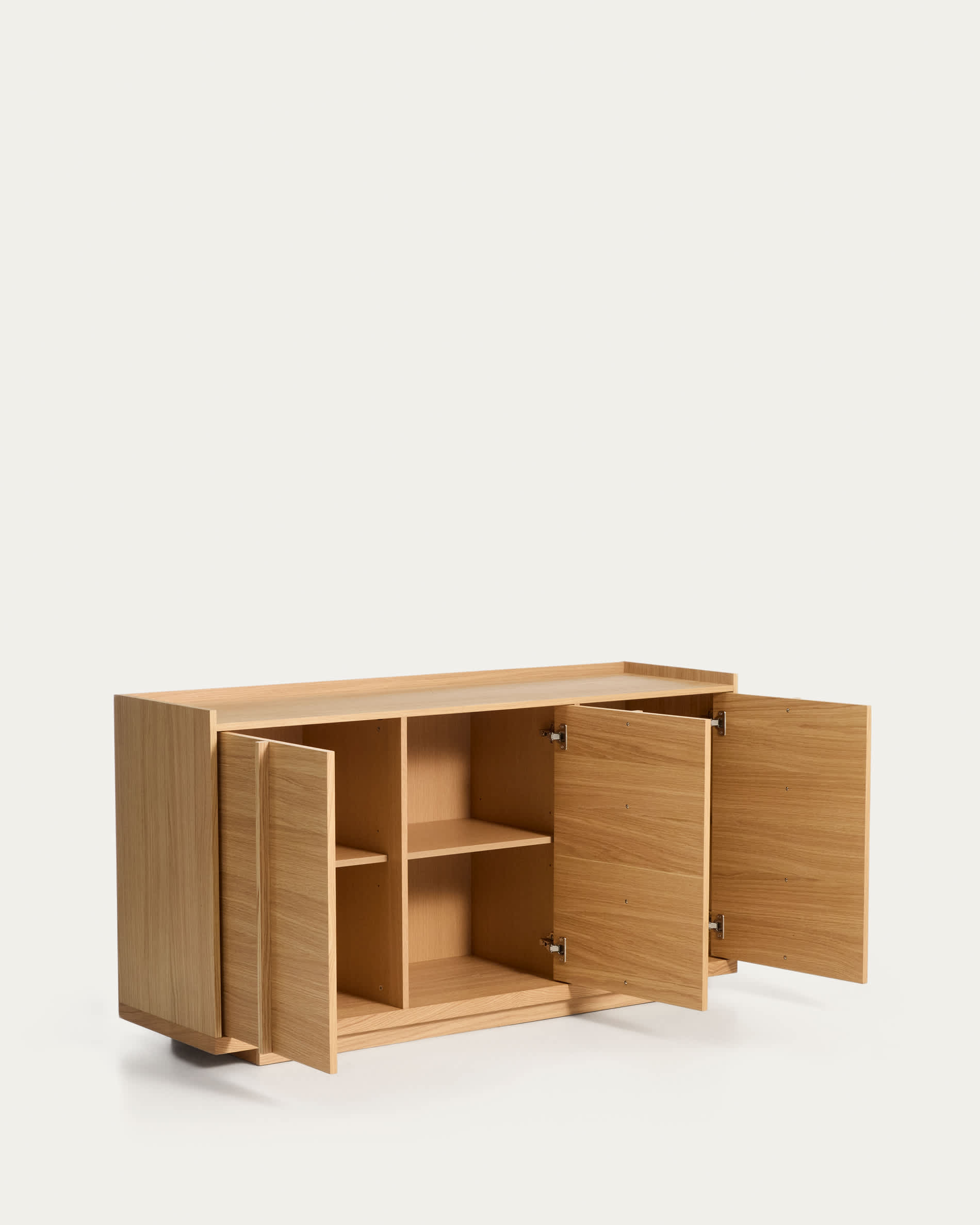Onix sideboard with an oak veneer in a natural tone finish, 150 x 80 cm FSC Mix Credit