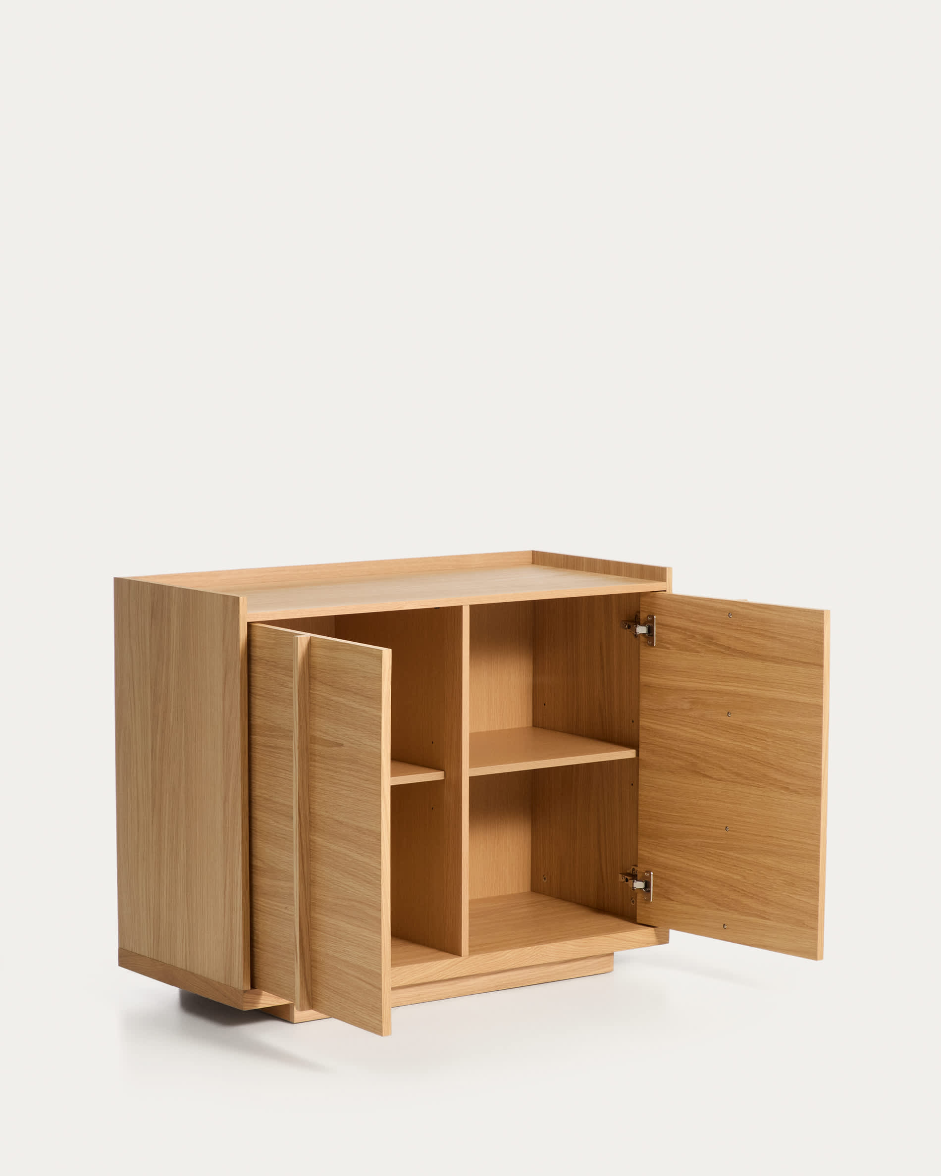 Onix sideboard with an oak veneer in a natural tone finish, 100 x 80 cm FSC Mix Credit