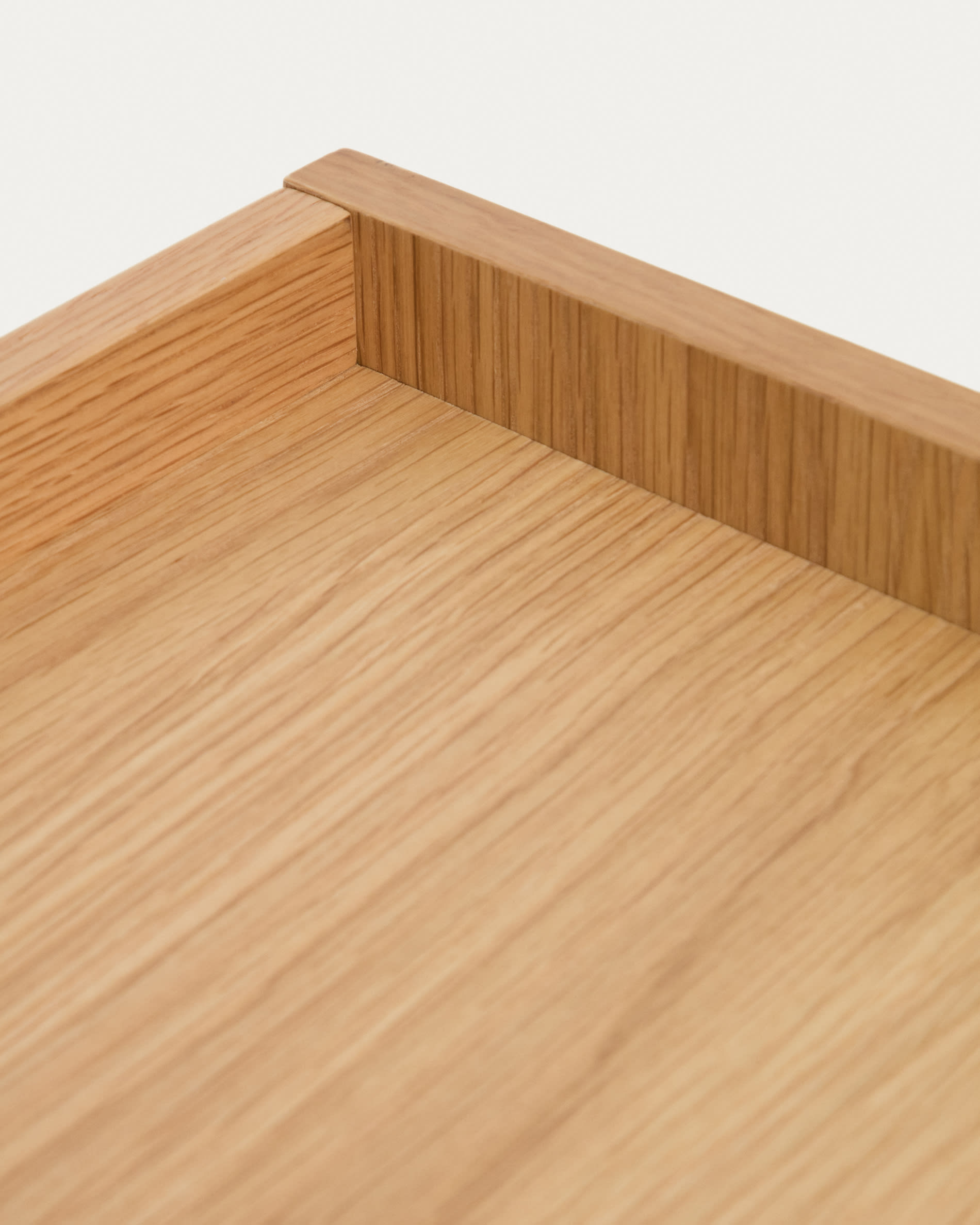Onix TV stand with an oak veneer in a natural tone finish, 150 x 47 cm FSC Mix Credit