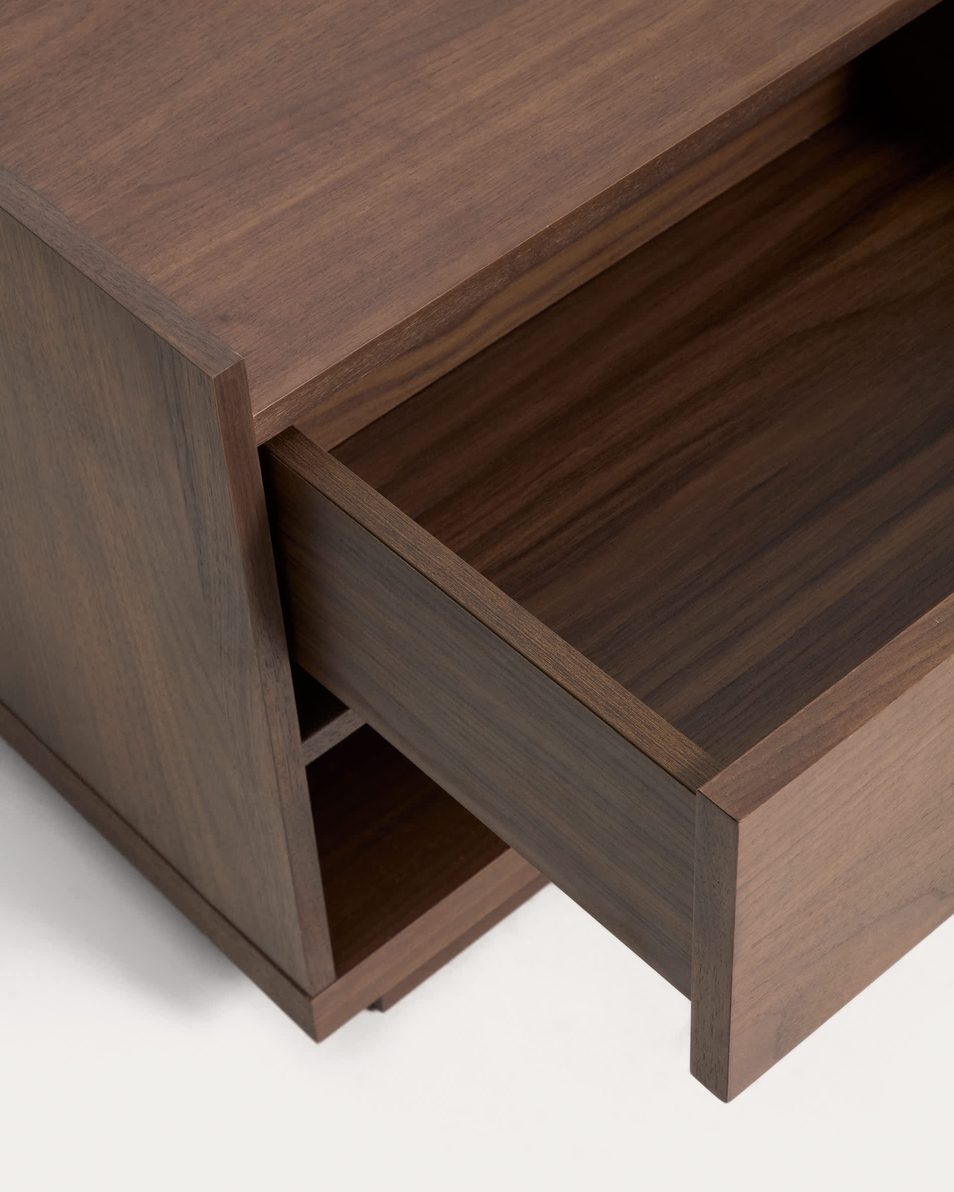 Onix bedside table with 1 drawer, walnut veneer in a dark finish, 45 x 47 cm, FSC Mix Credit