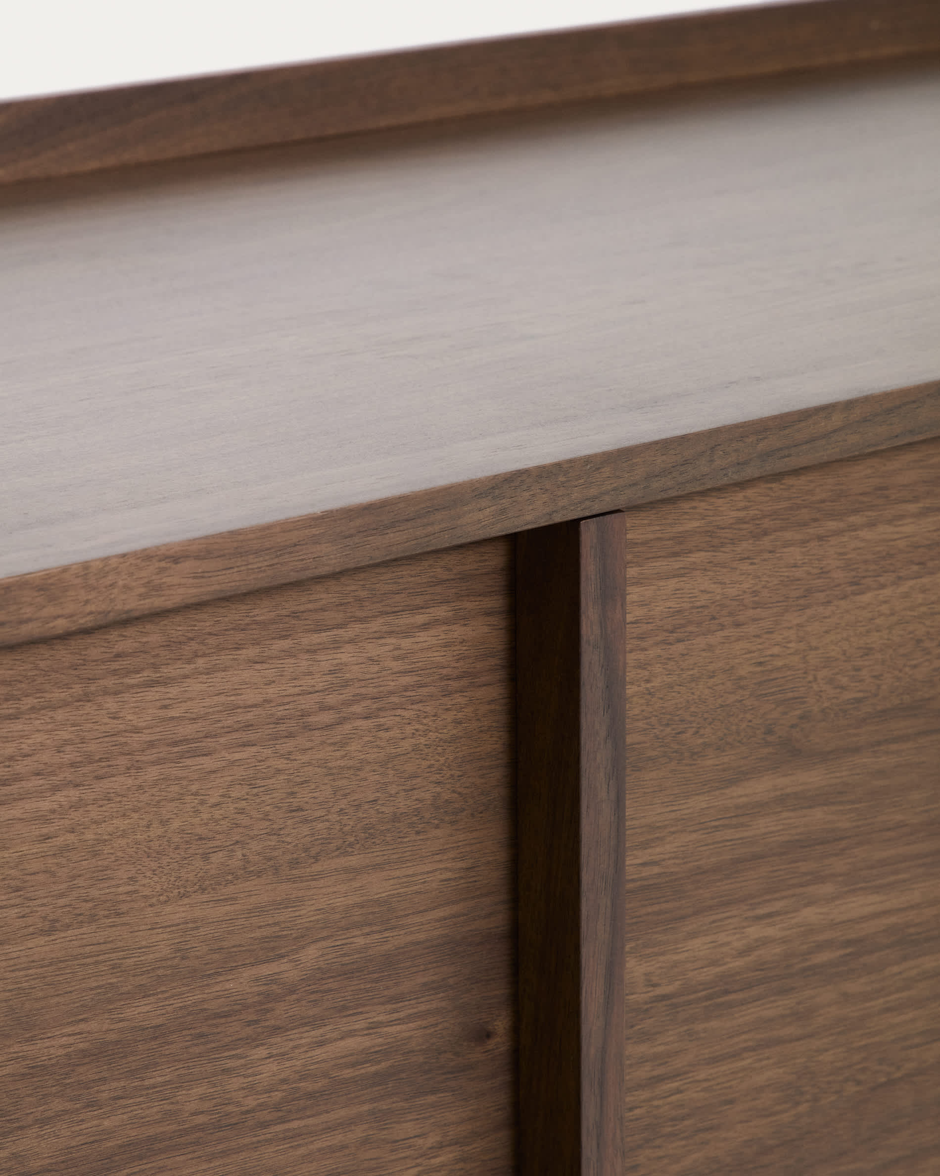 Onix sideboard with a walnut veneer in a dark finish, 100 x 80 cm FSC Mix Credit