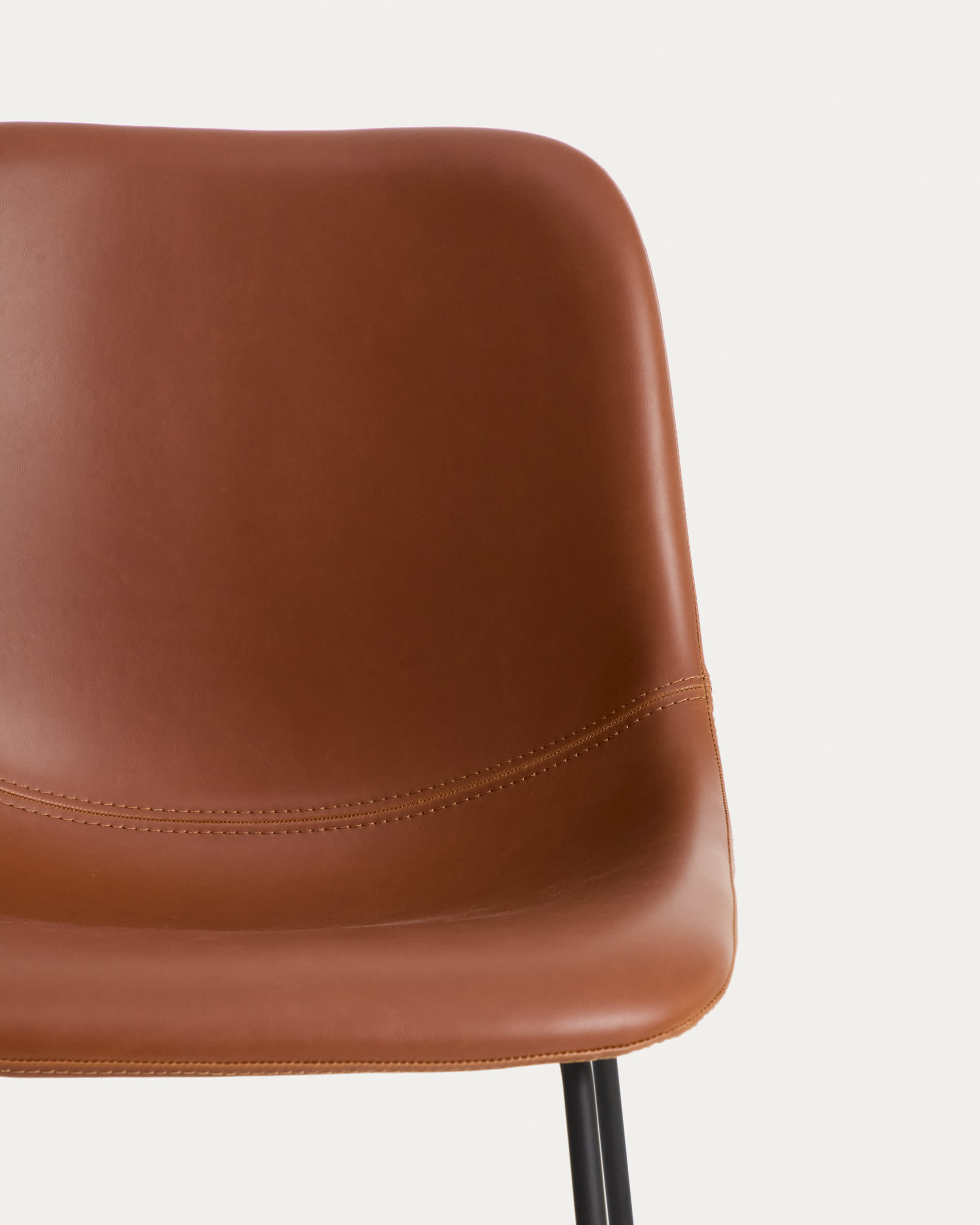 Zahara brown polyurethane chair with steel legs with black finish FSC 100%