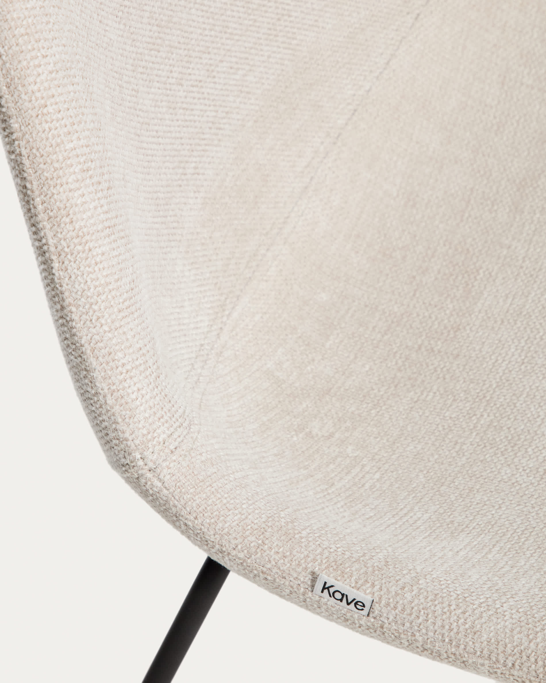 Zahara beige chenille chair with steel legs with black finish FSC 100%