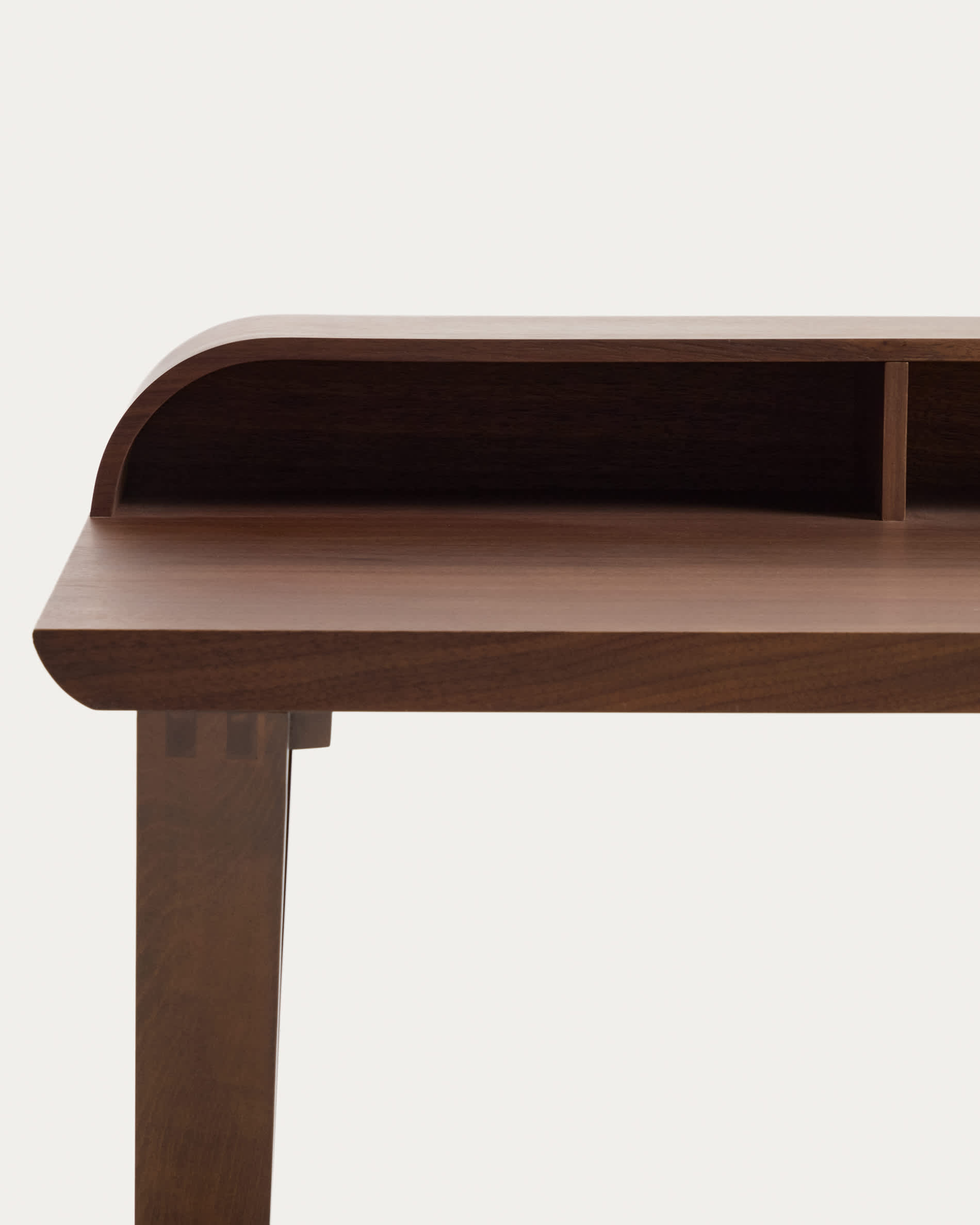 Dilare walnut veneer desk 120 x 85cm