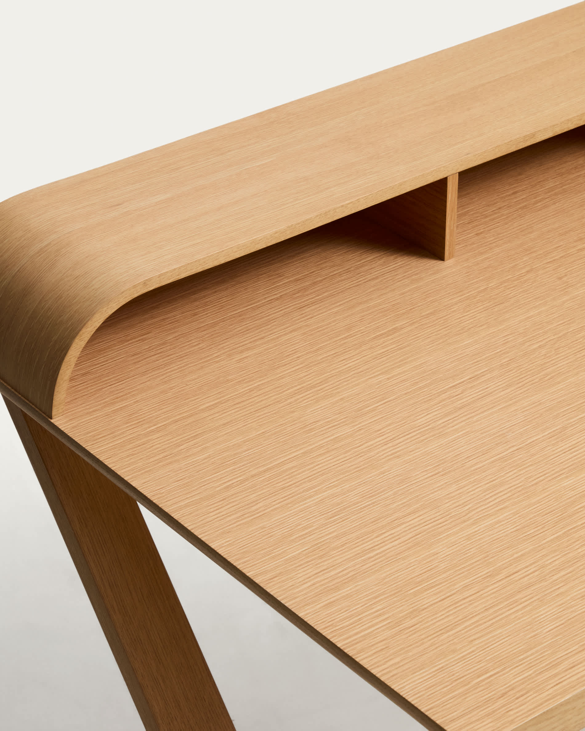Dilare oak veneer desk 120 x 85cm