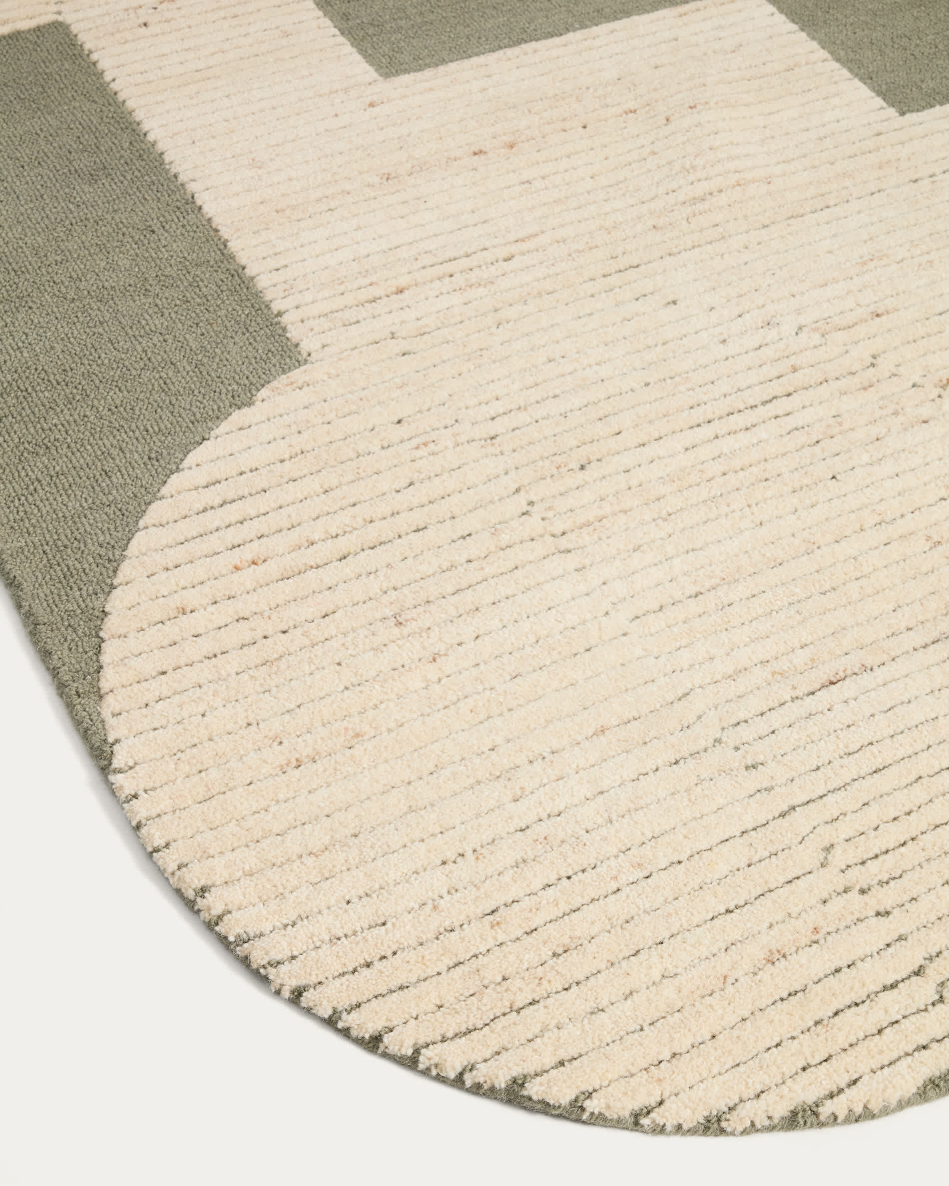 Bralen green and beige jacquard wool rug 200 x 300 cm