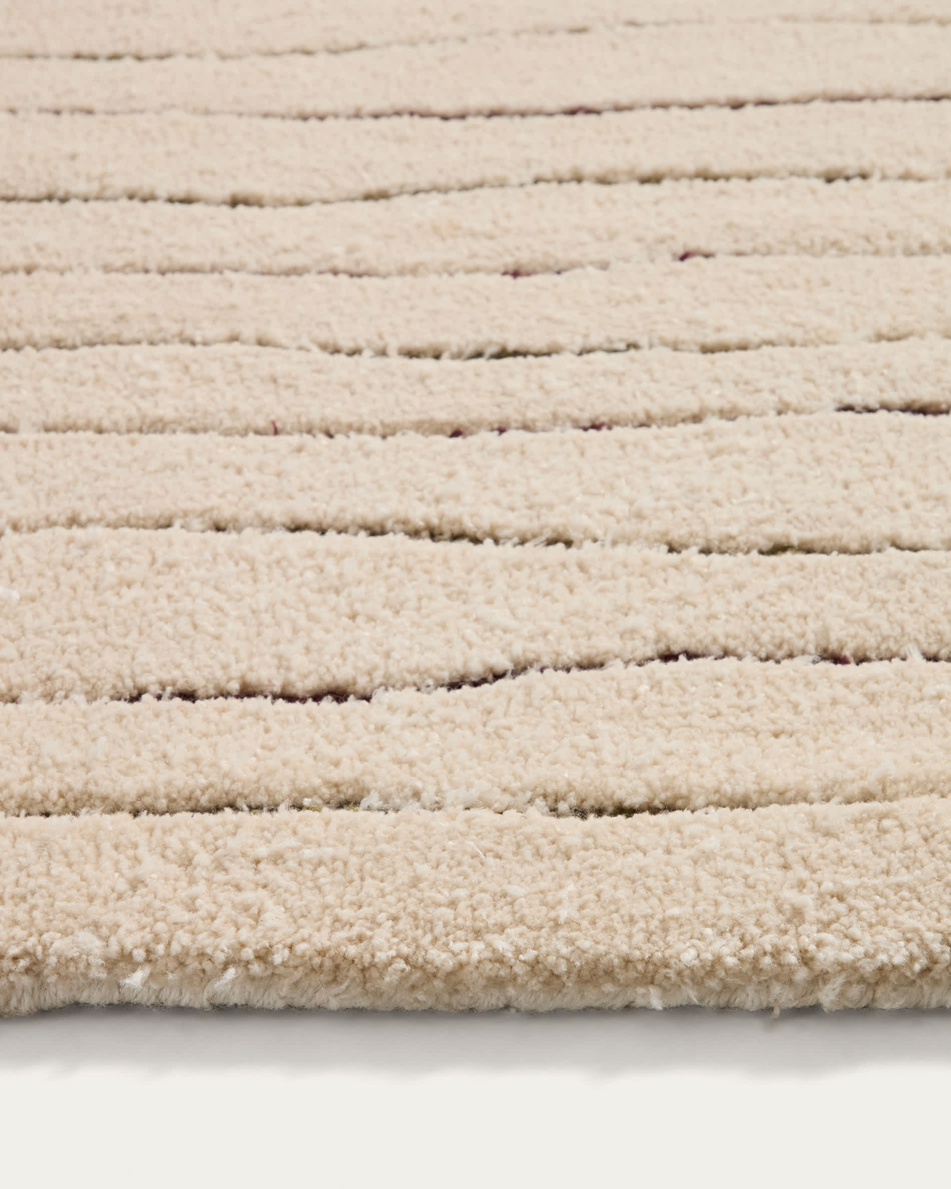 Loram beige fur-effect rug 200 x 300 cm