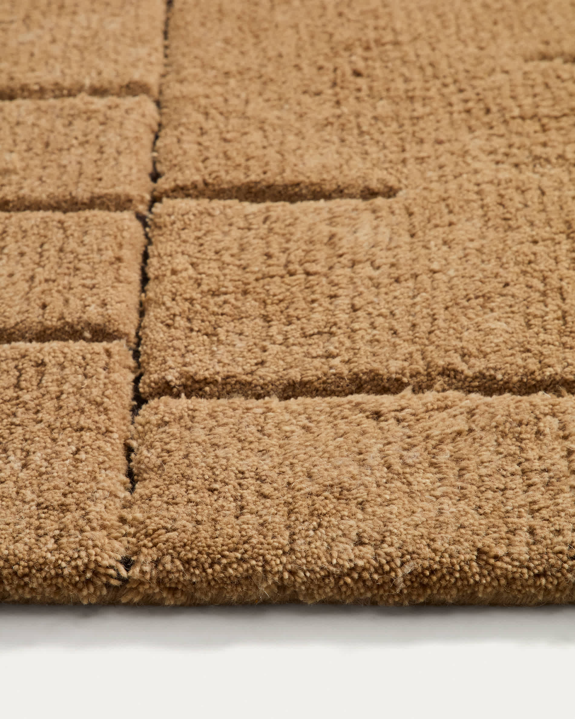 Helun wool rug with brown graphic 200 x 300 cm