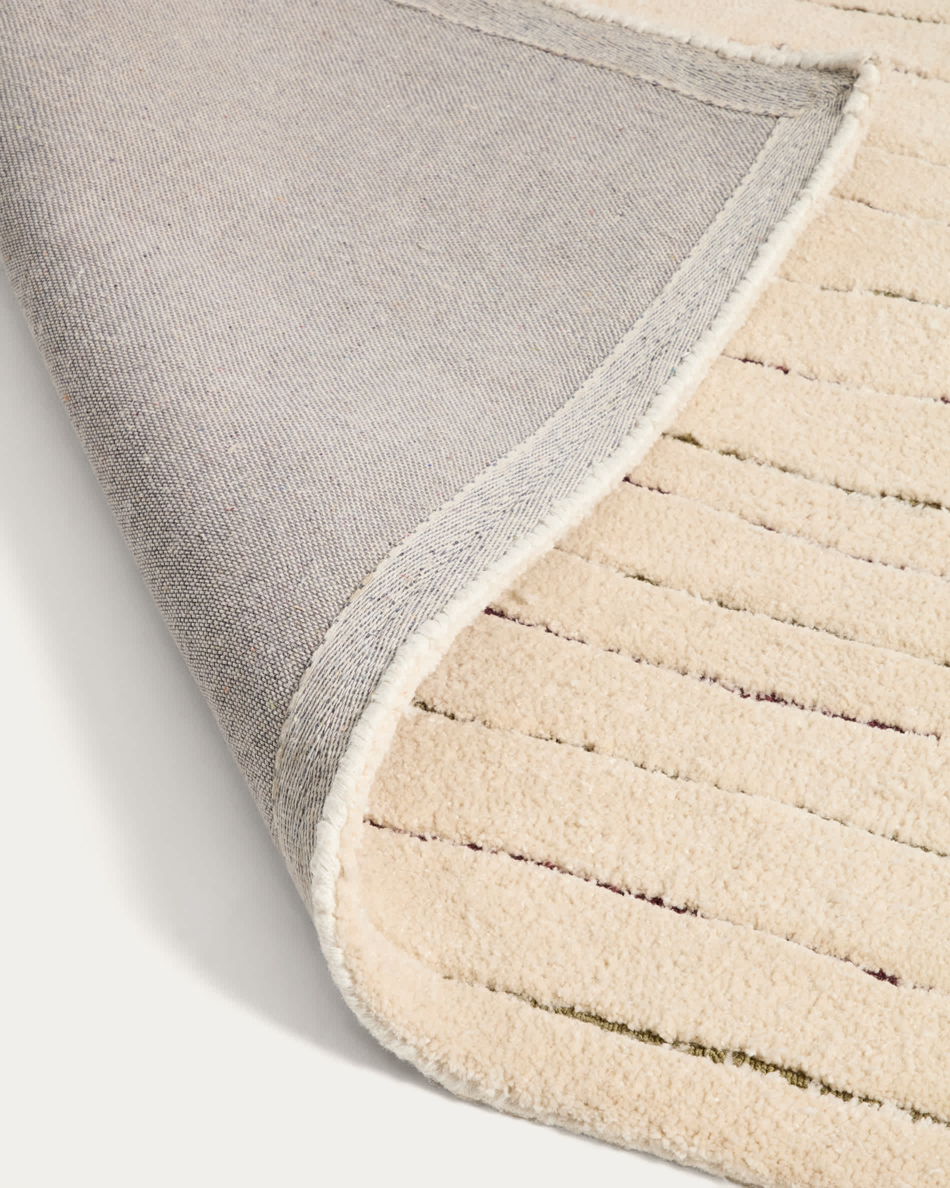 Loram beige fur-effect rug 200 x 300 cm