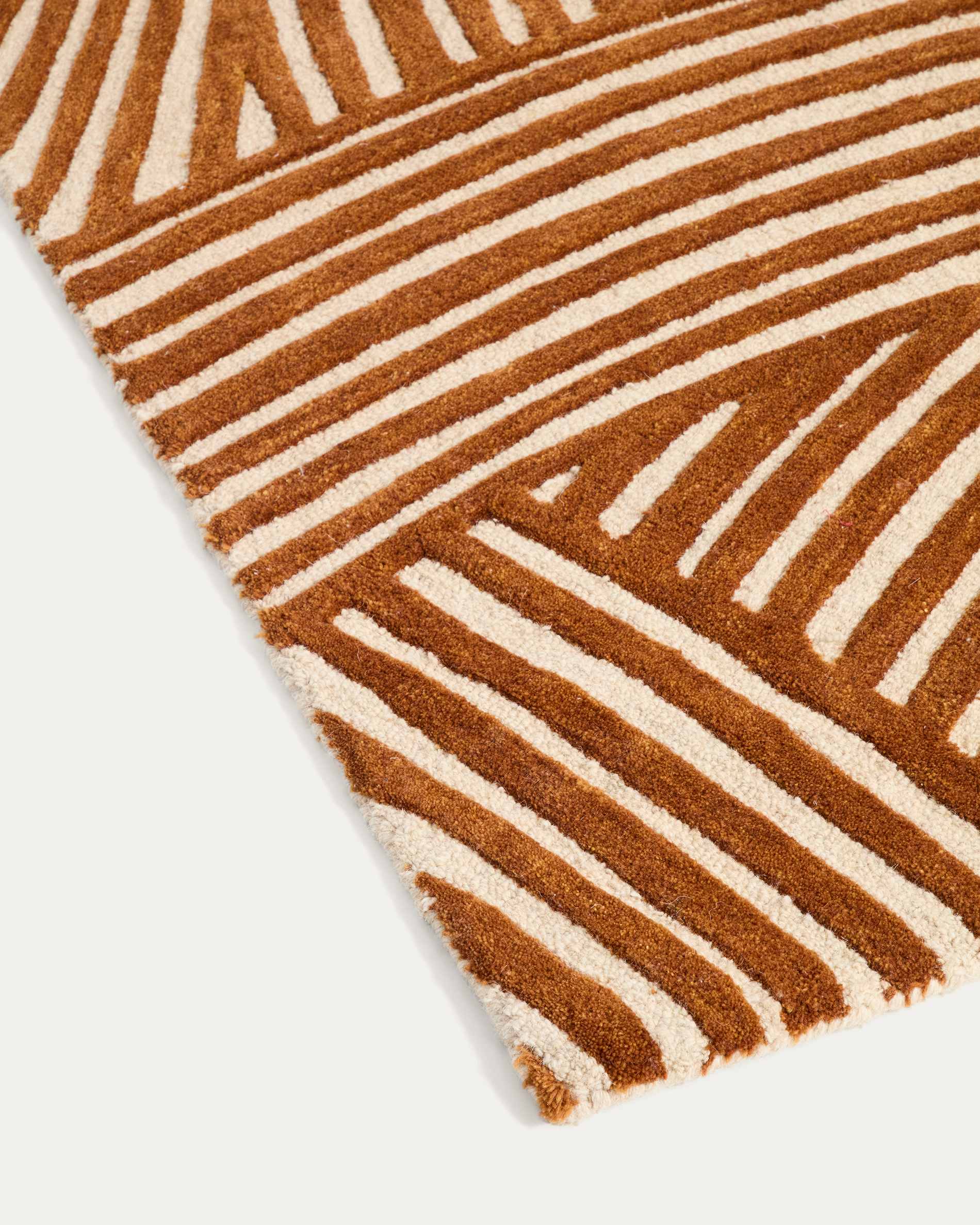 Poreni jacquard wool rug with a beige contrast 200 x 300 cm