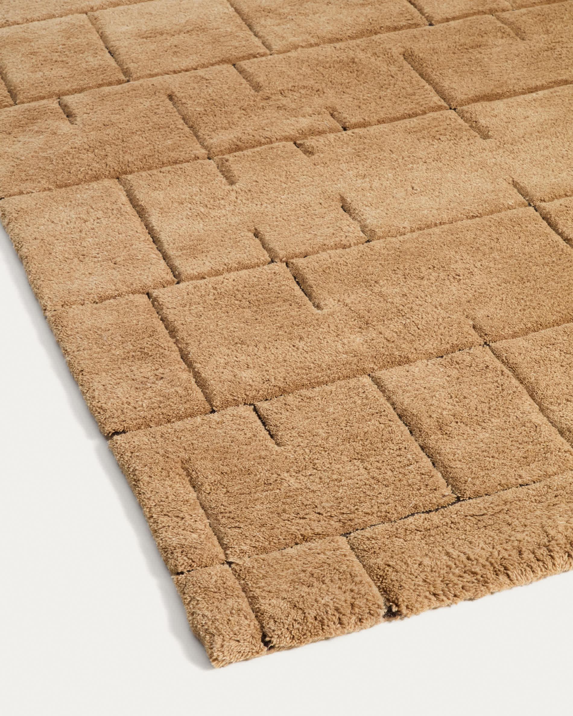 Helun wool and viscose blend rug with brown graphic 160 x 230 cm