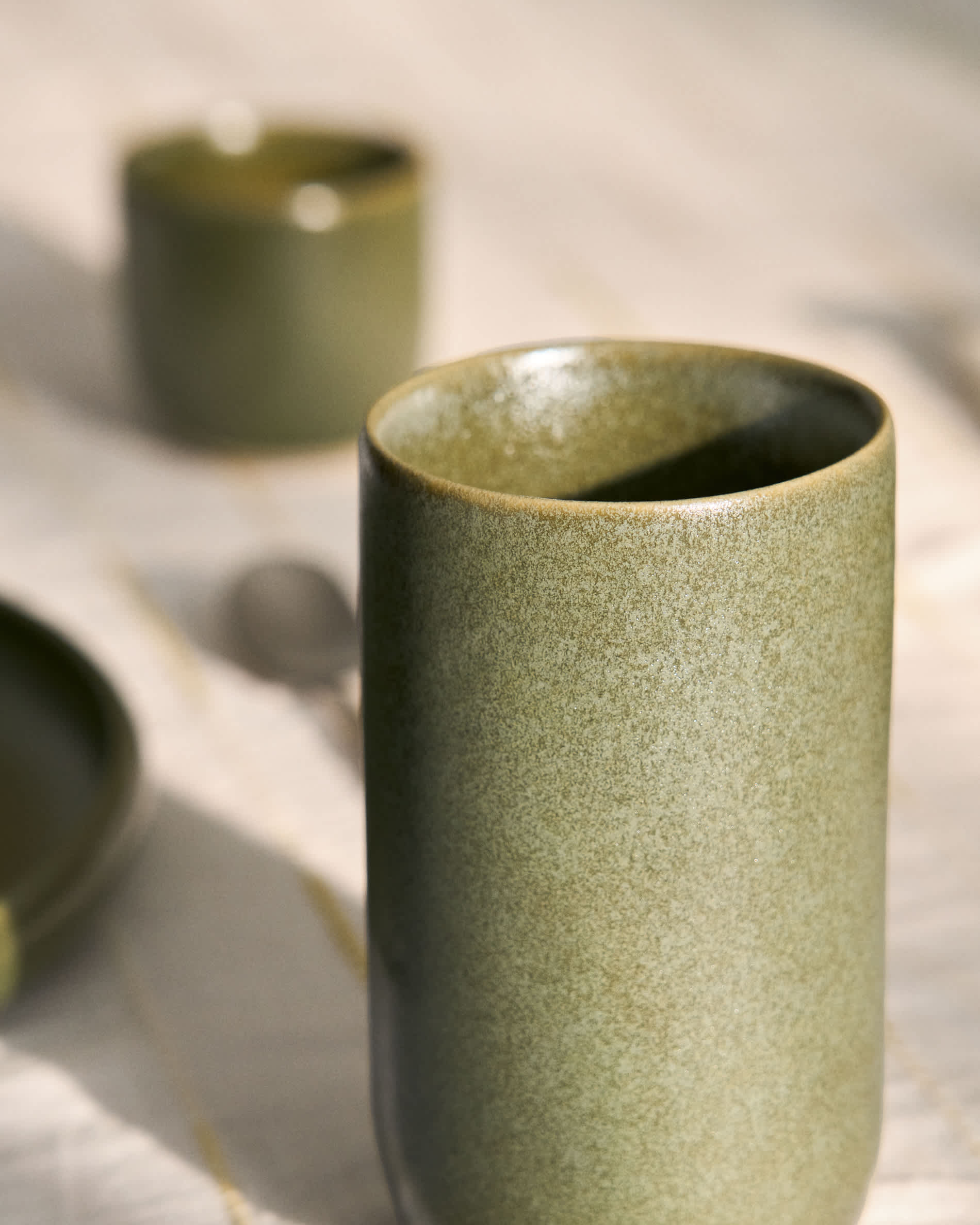Uilo green ceramic mug