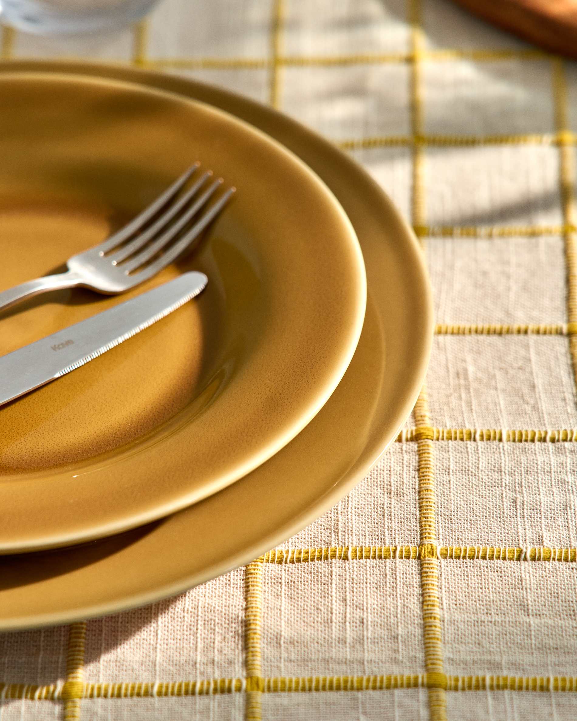 Selune yellow ceramic dessert plate