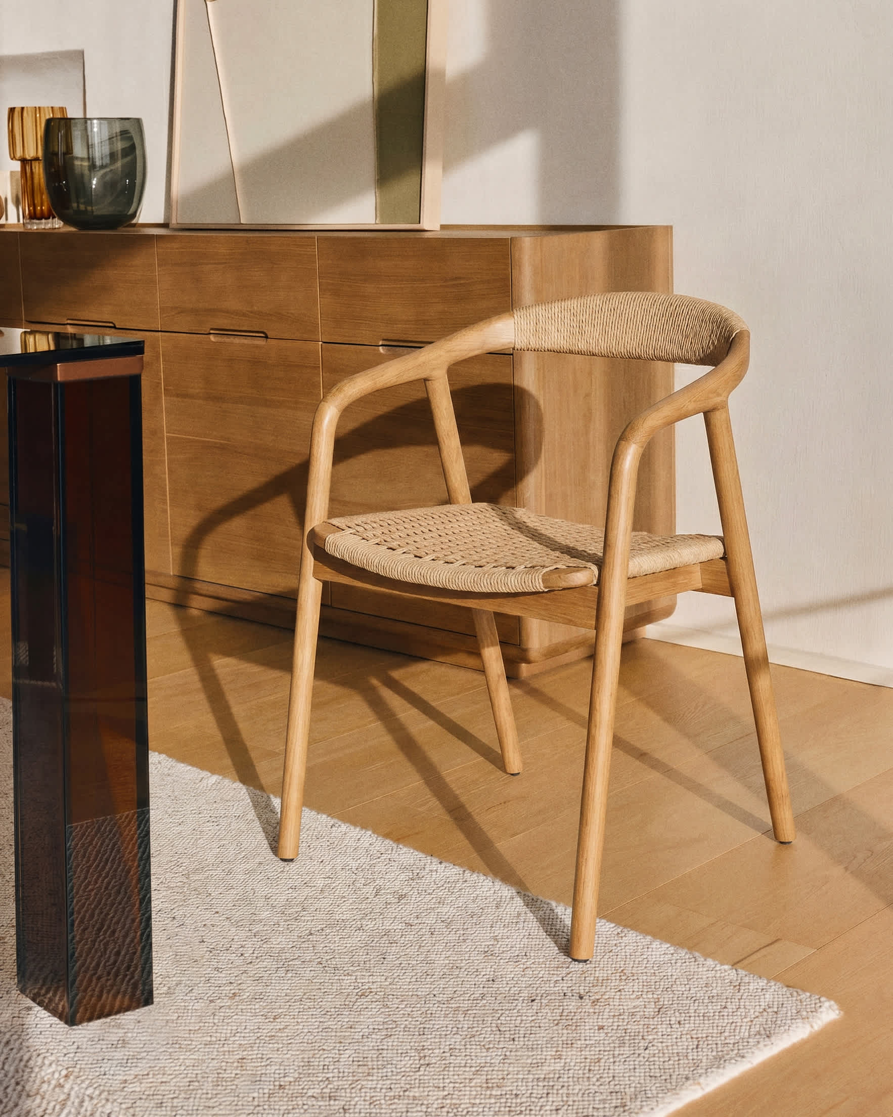 Derile chair in solid oak wood with natural-tone finish and beige paper rope cord FSC Mix Credit