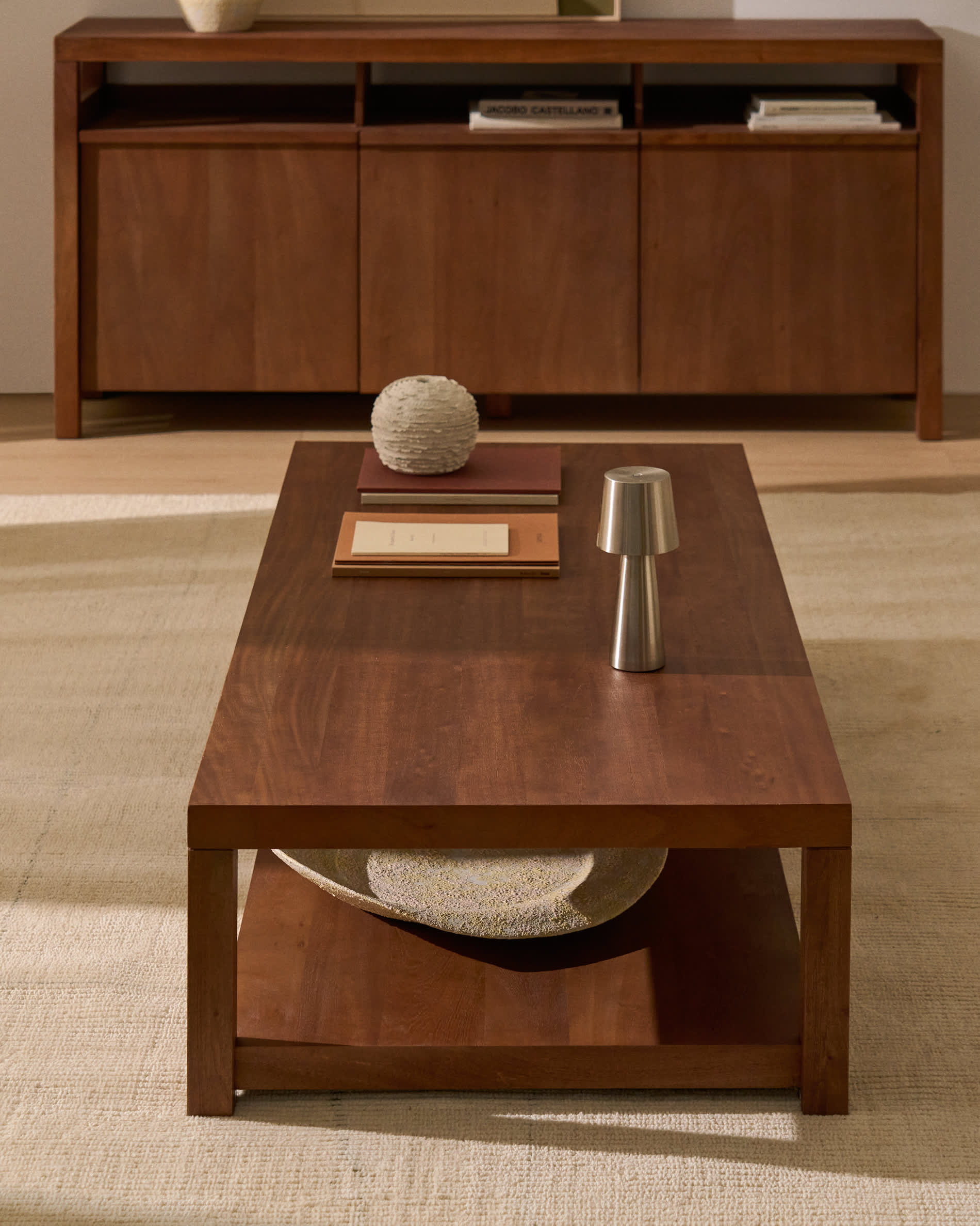 Norani coffee table in solid acacia wood and acacia veneer 150 x 70 cm