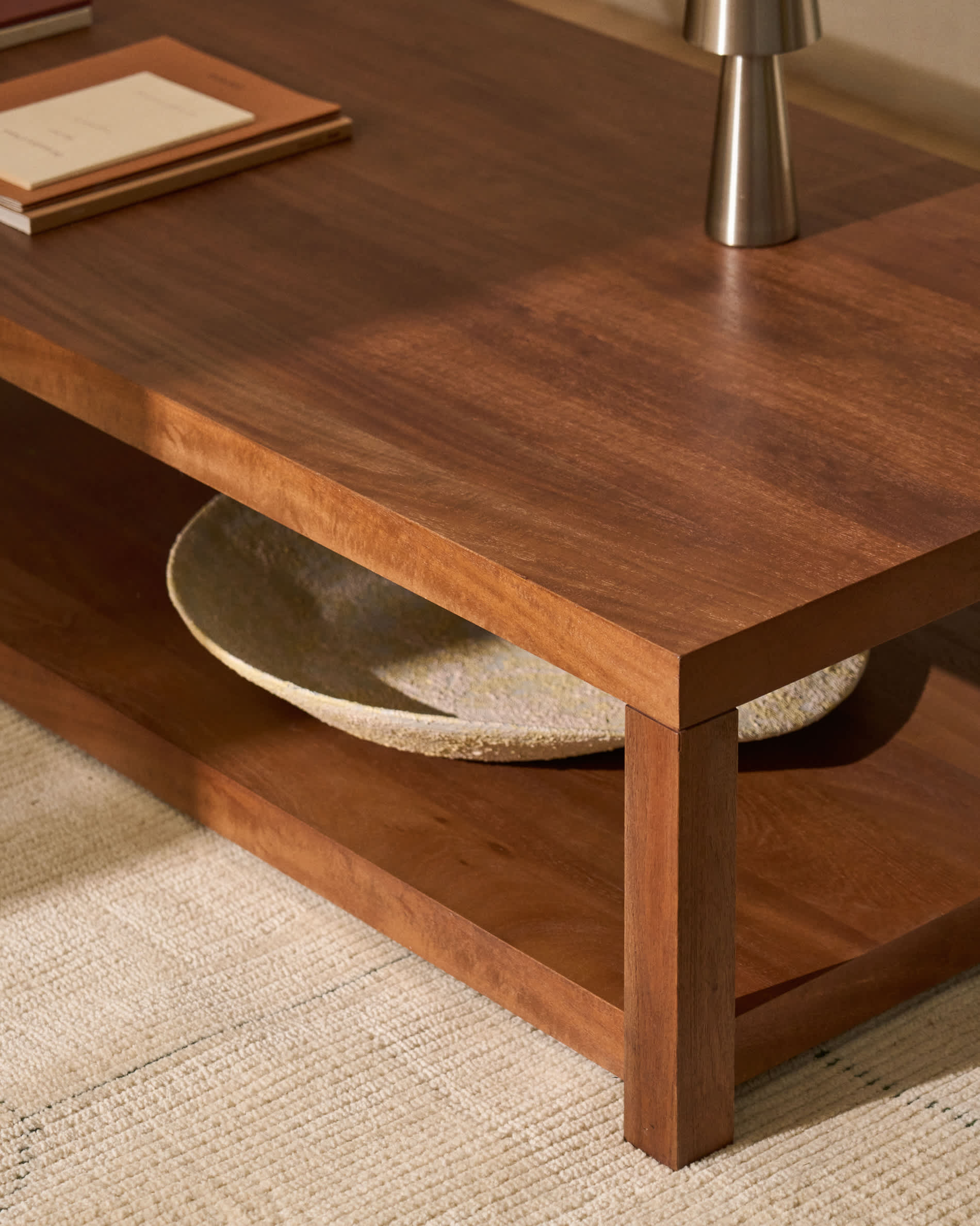 Norani coffee table in solid acacia wood and acacia veneer 150 x 70 cm