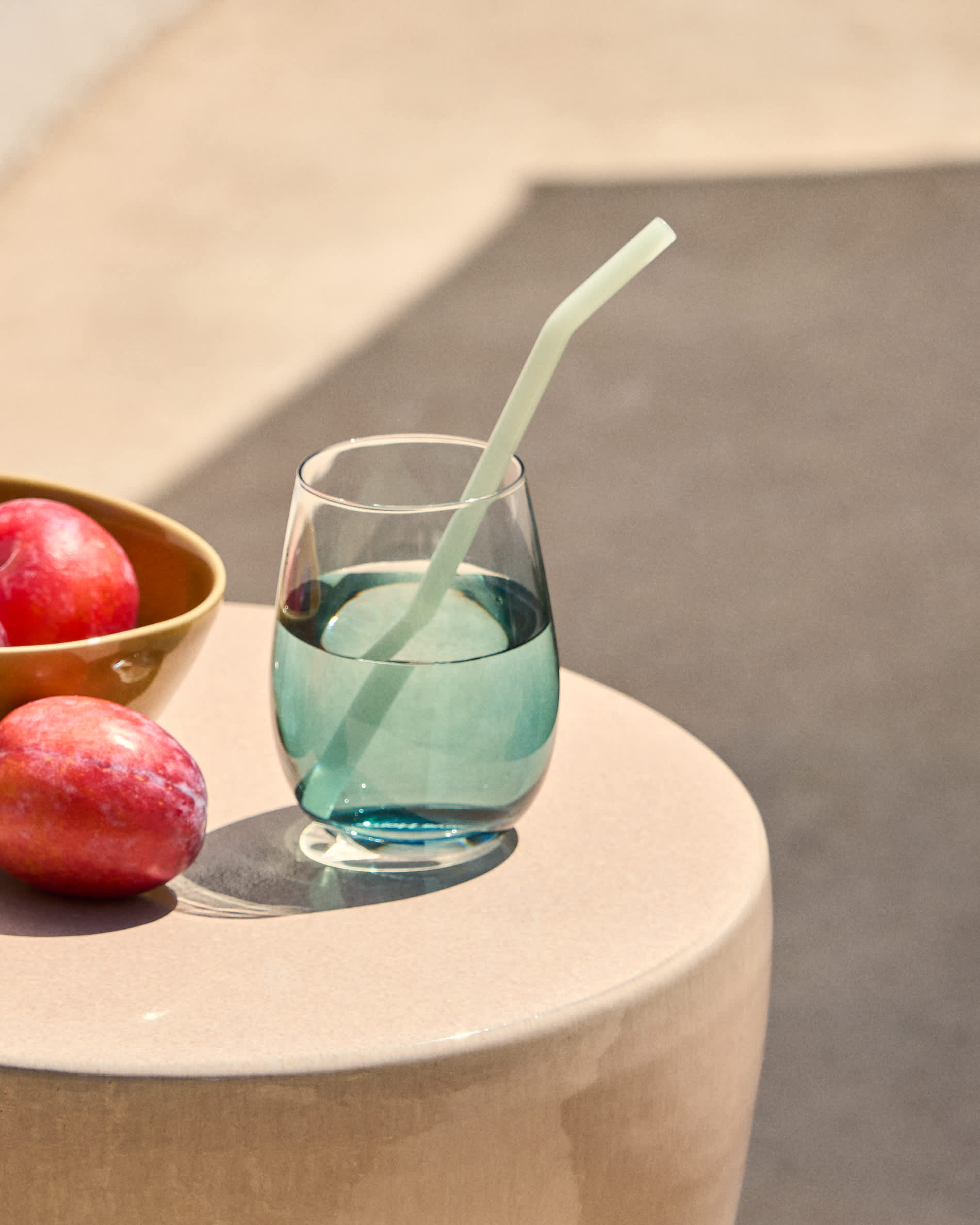 Irides blue glass cup, 42 cl