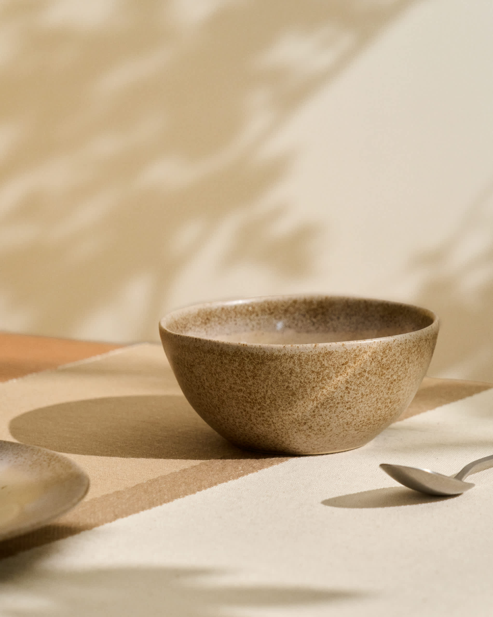 Sarel beige ceramic bowl